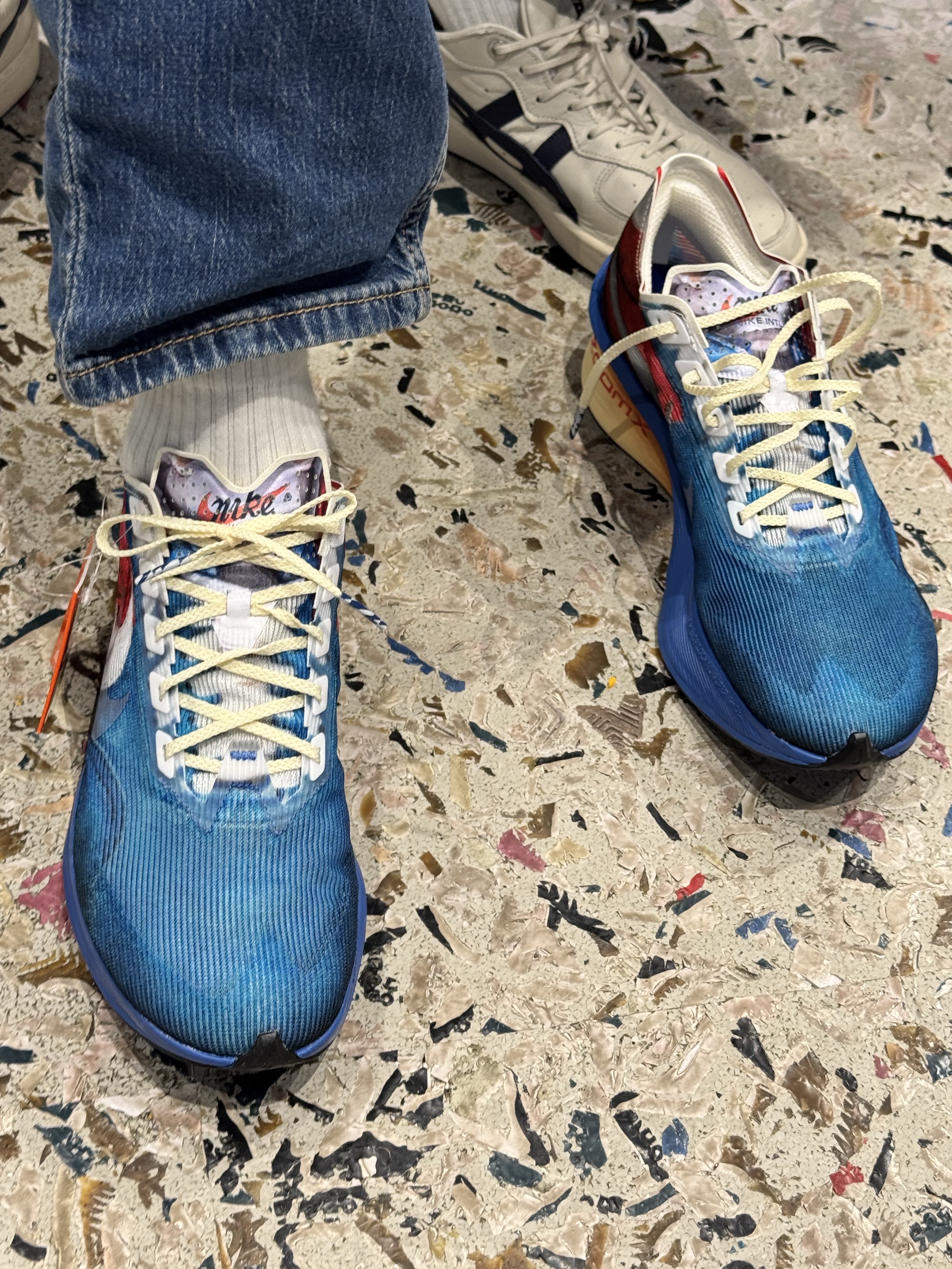 Nike ZoomX Vaporfly Next% 4 PRM Multicolor Clear 착용 스타일 - 7