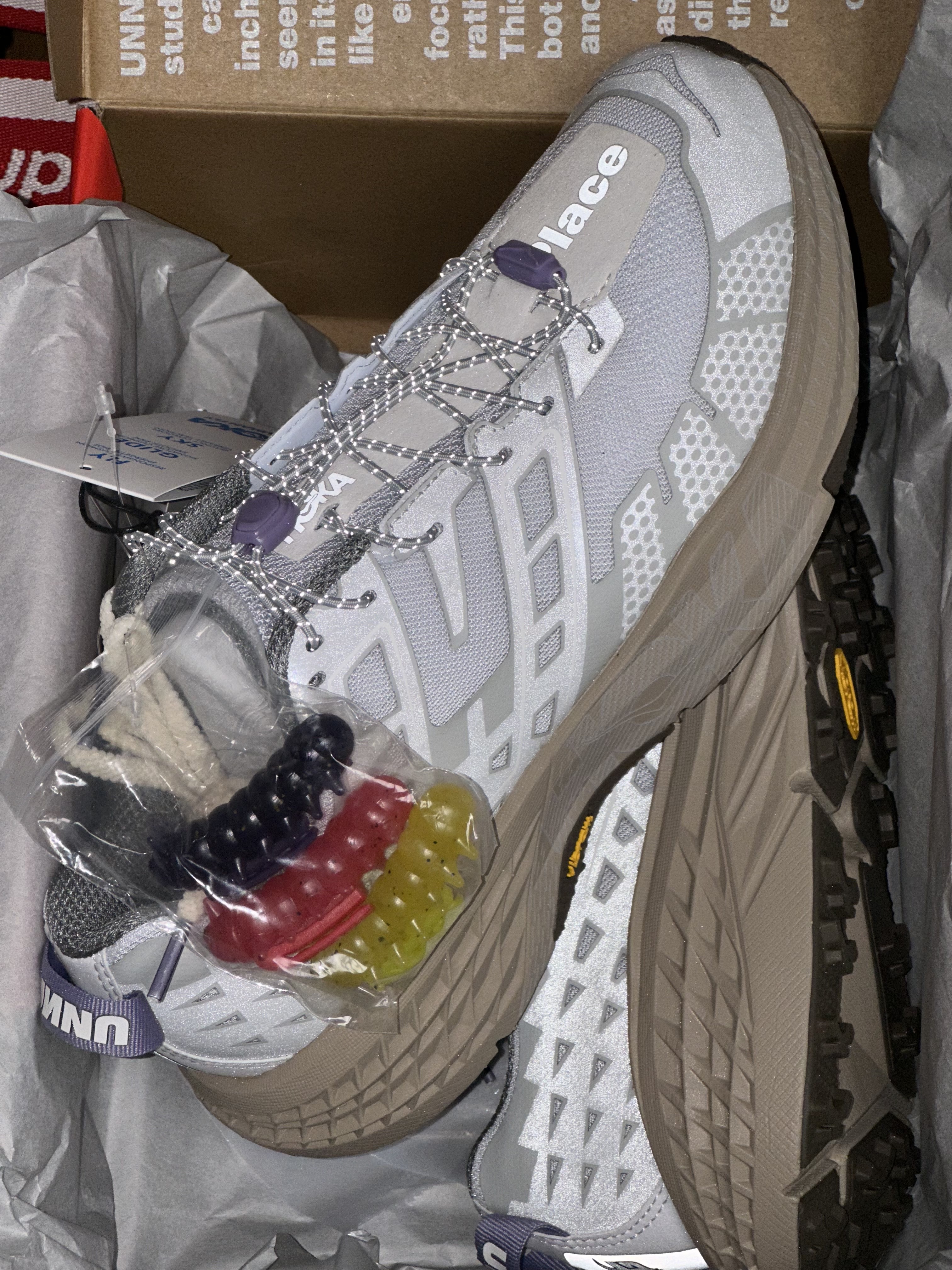 Nike x Jacquemus Moon Shoe SP Alabaster Off Noir, On Running x Post Archive Faction (Paf) Cloudmonster Hyper Black 착용 스타일 - 4