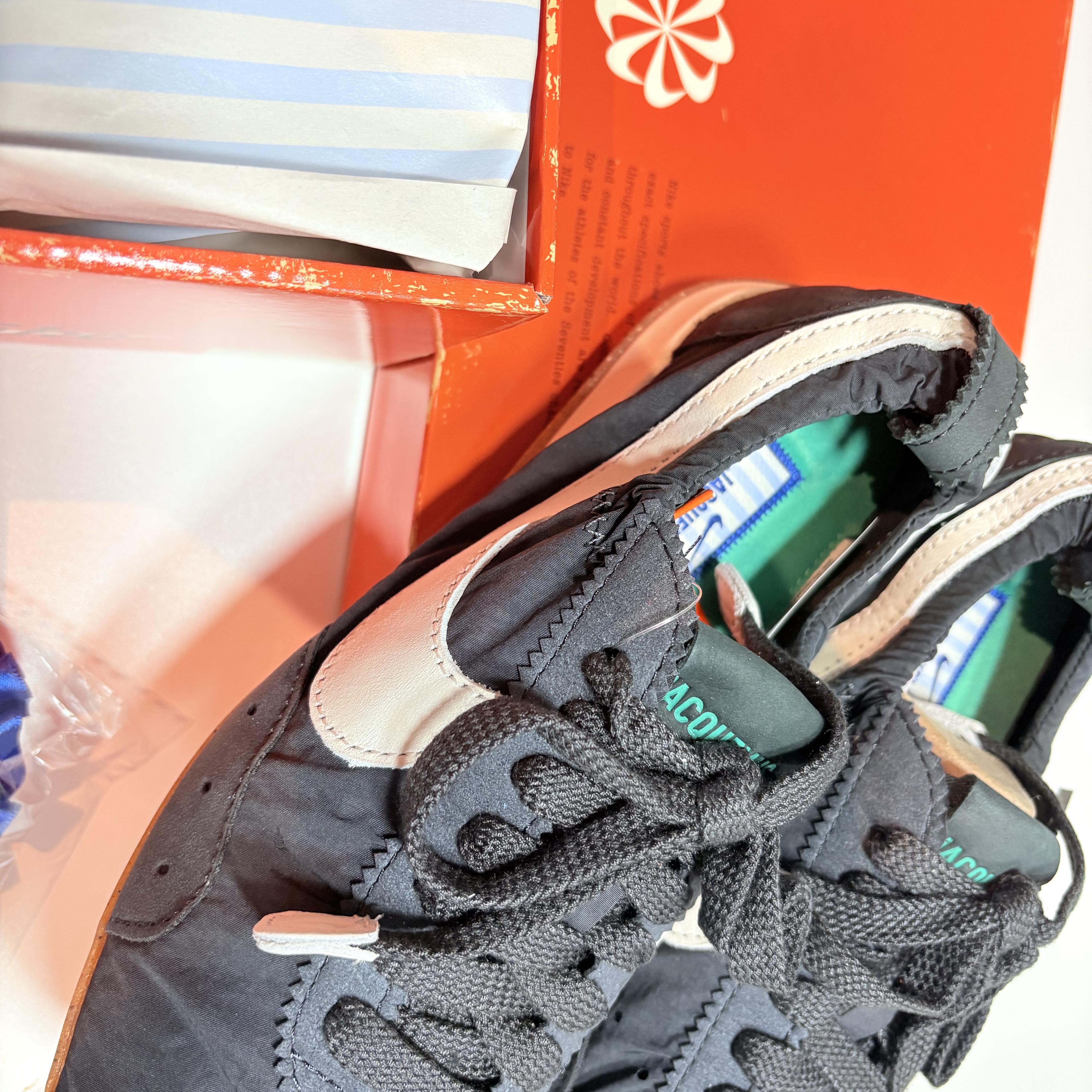 Nike x Jacquemus Moon Shoe SP Off Noir Cashmere 착용 스타일 - 3