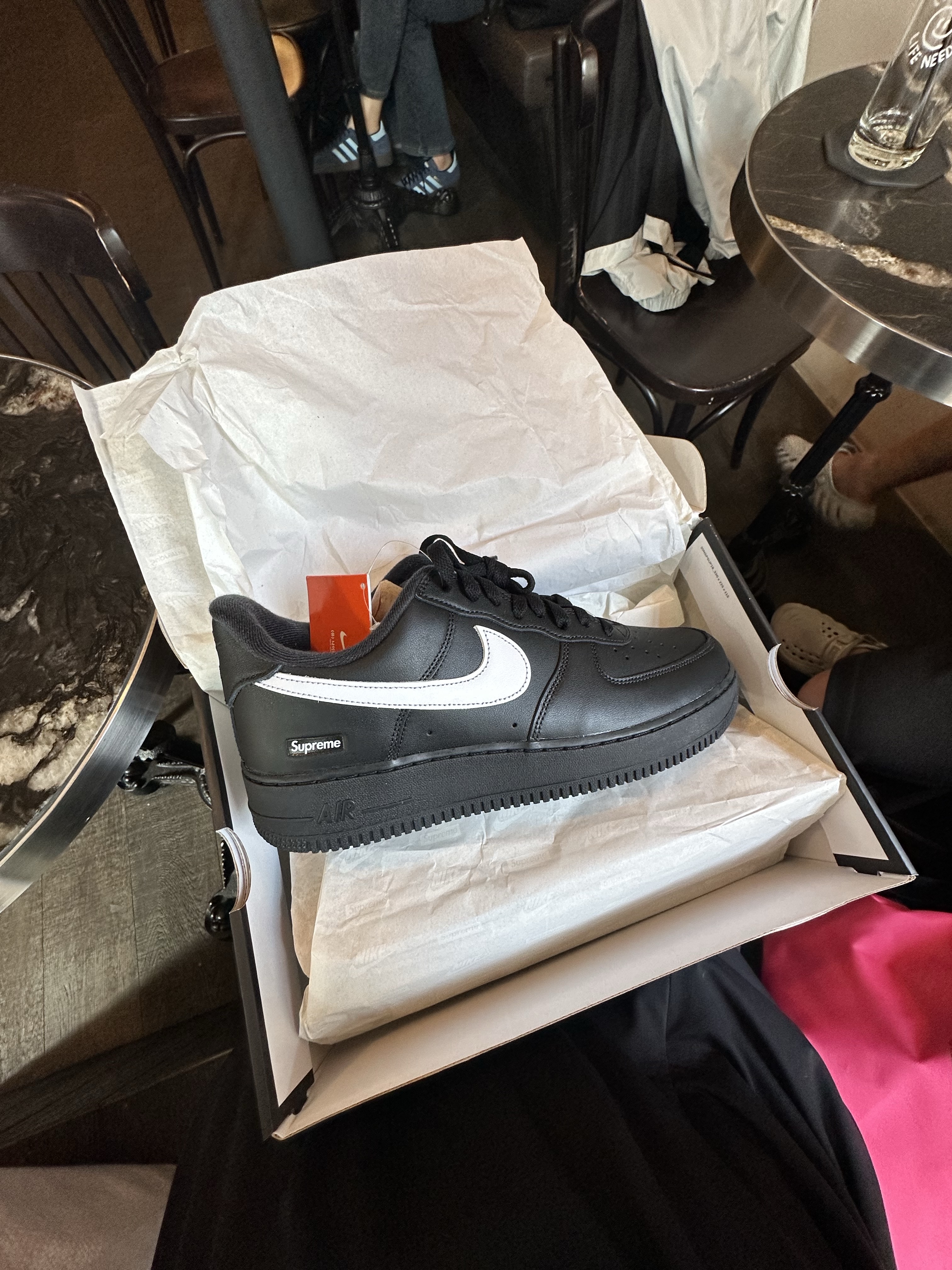 Nike x Jacquemus Moon Shoe SP Alabaster Off Noir, On Running x Post Archive Faction (Paf) Cloudmonster Hyper Black 착용 스타일 - 3