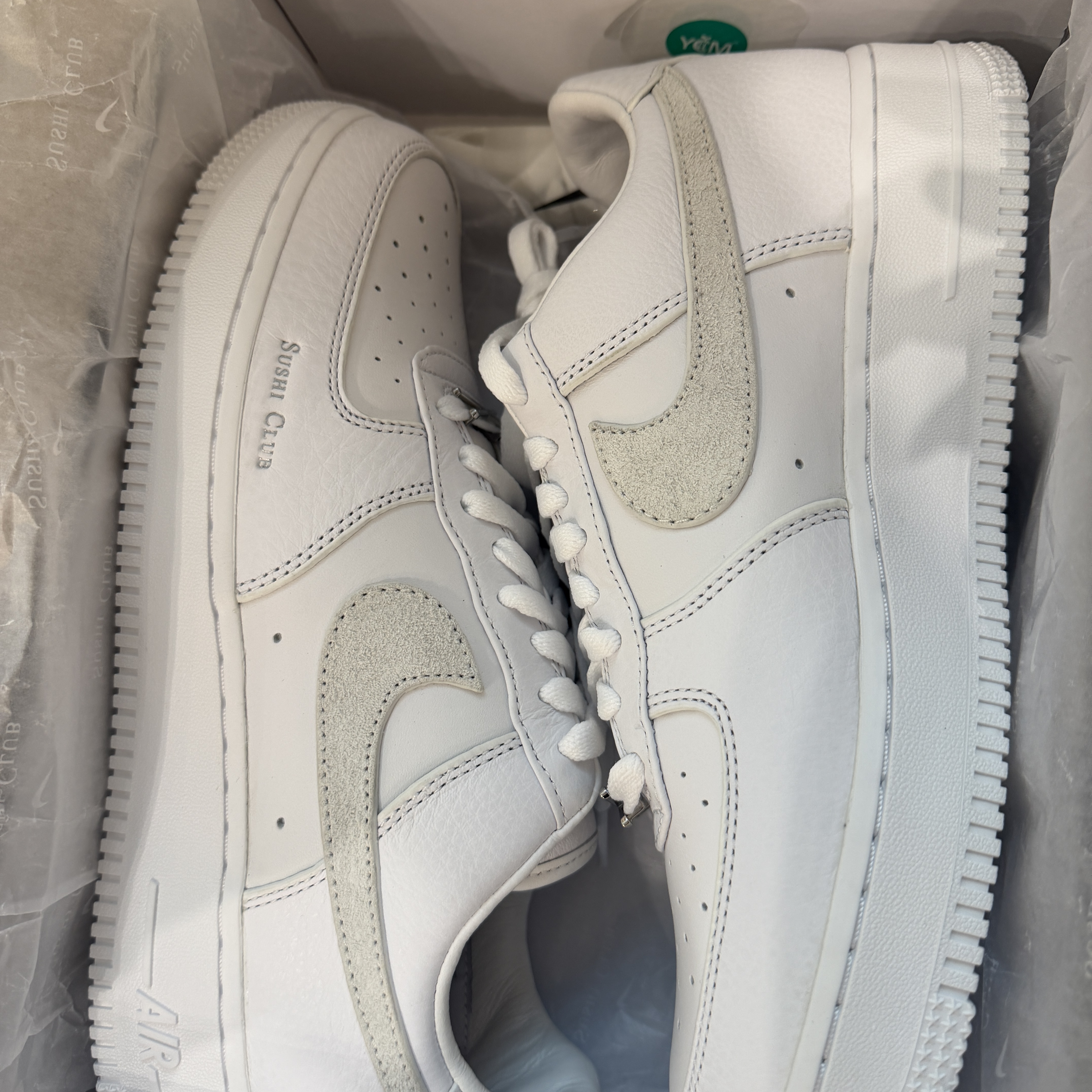 Nike x Sushi Club Air Force 1 Low White Summit White 착용 스타일