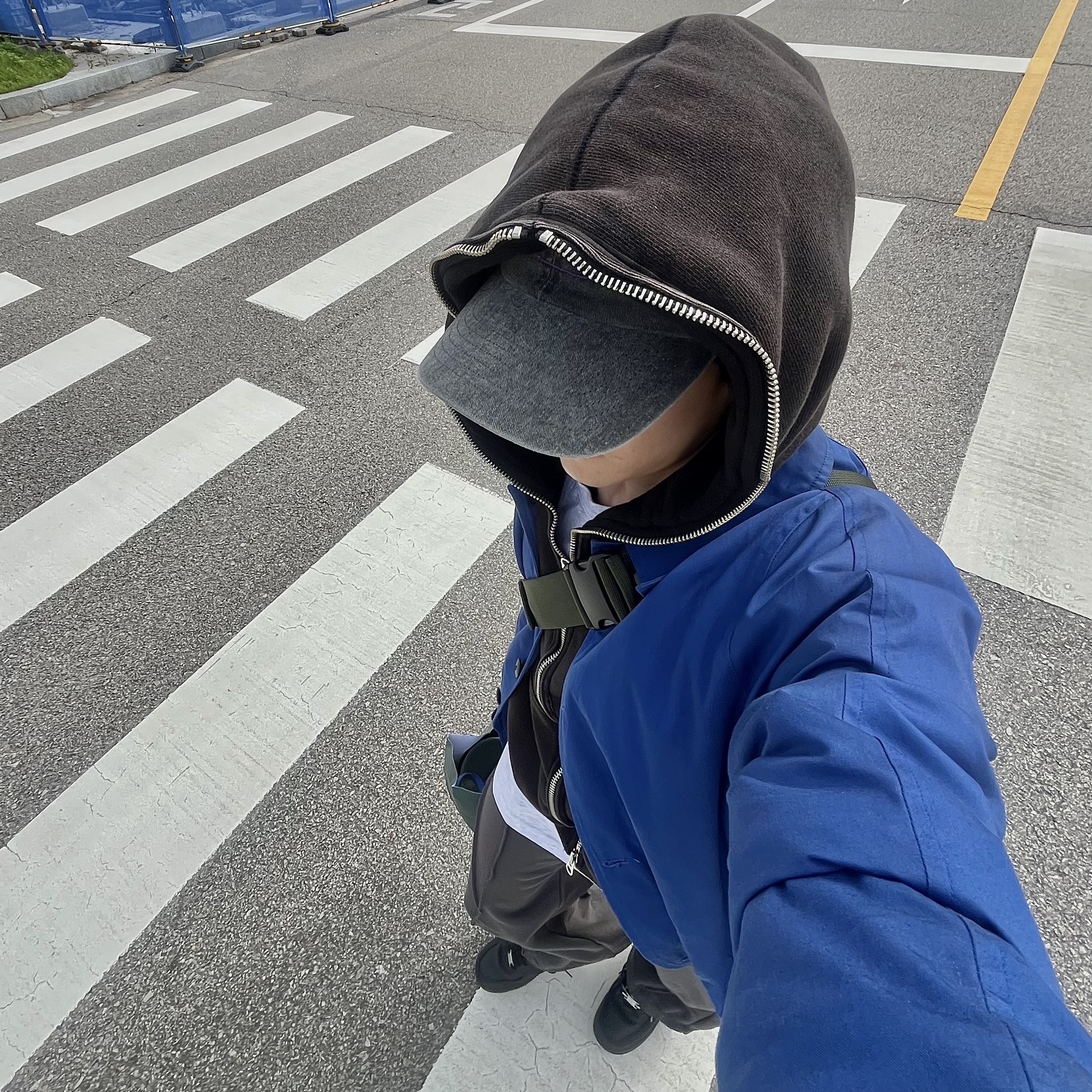 [더블적립]Farfromwhat Far Washed Full Zip-Up Hoodie 착용 스타일