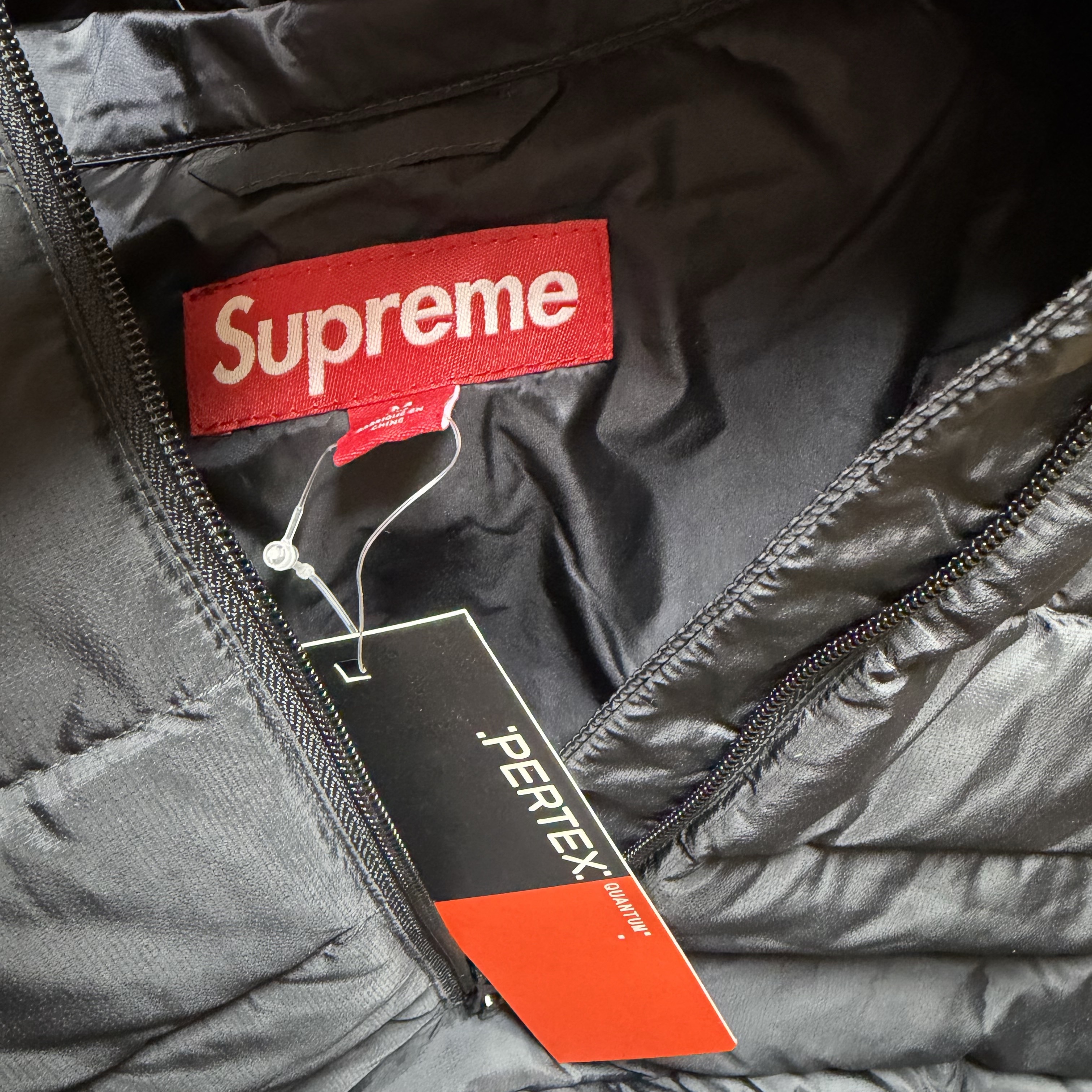 Supreme Micro Down Half Zip Hooded Pullover Black - 25FW 착용 스타일 - 6