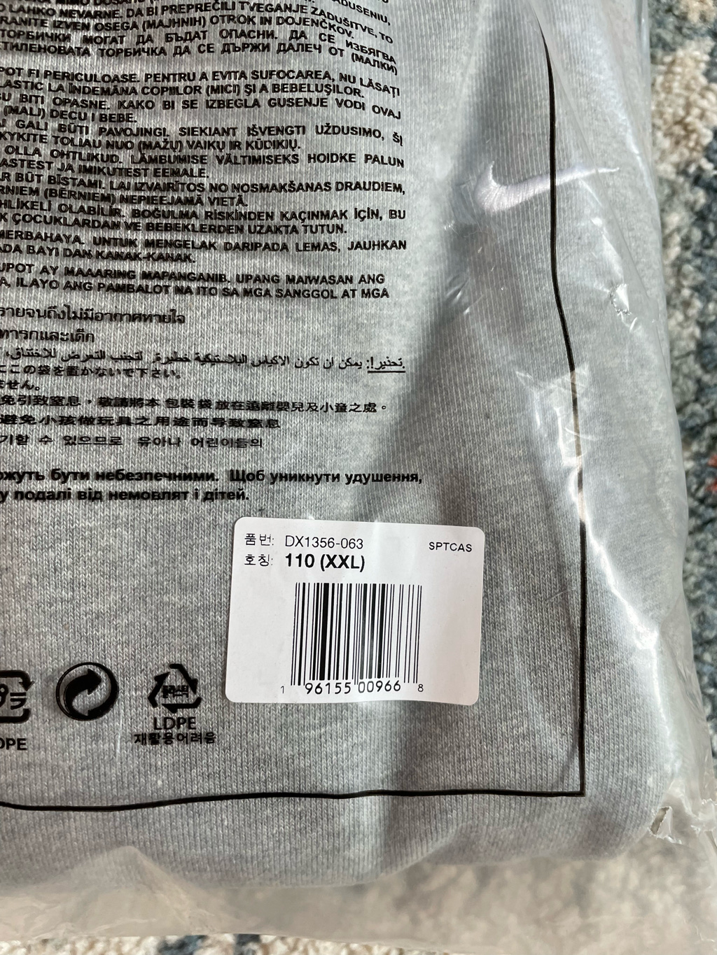 Nike Solo Swoosh Fleece Pullover Hoodie Grey - Asia 착용 스타일 - 2