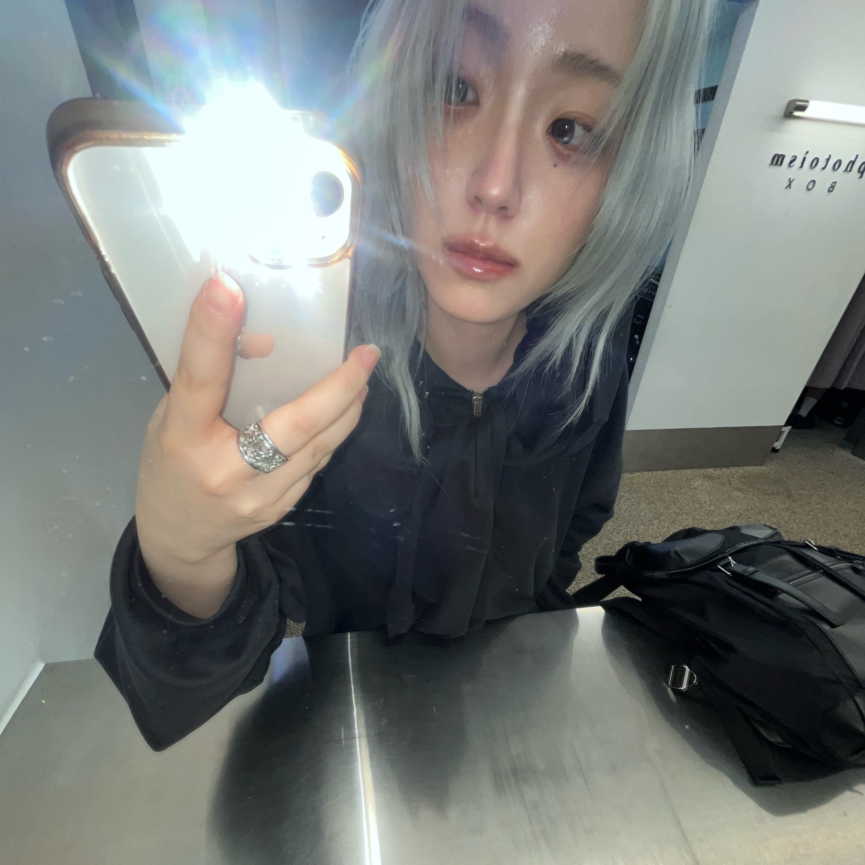 Balenciaga Incognito Zip-Up Hoodie Blue 착용 스타일 - 1