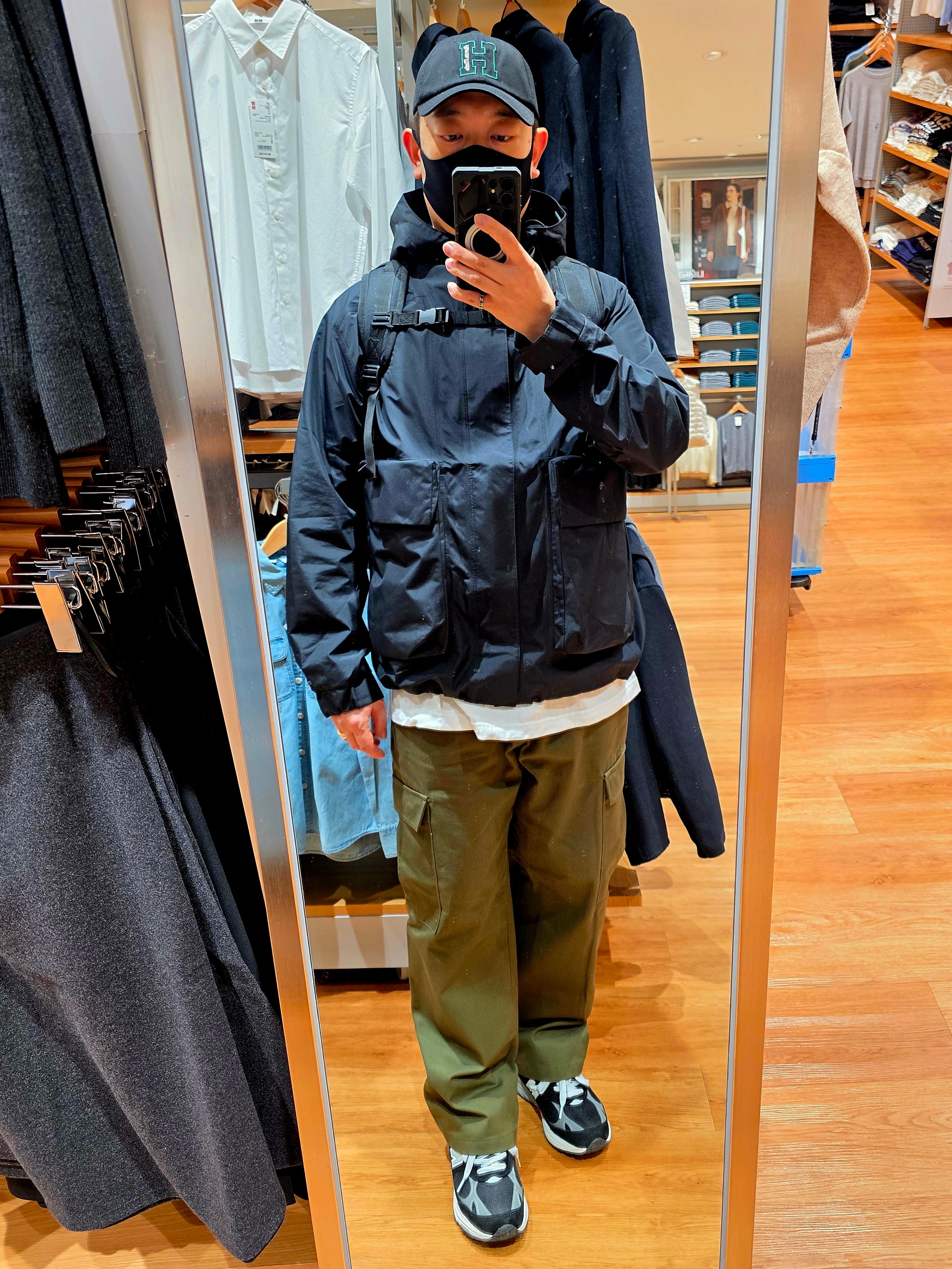 Nike NSW Storm-FIT ADV Tech Pack Gore-Tex Hooded Jacket Black - Asia, New Balance 993 Made in USA Black - D Standard 착용 스타일