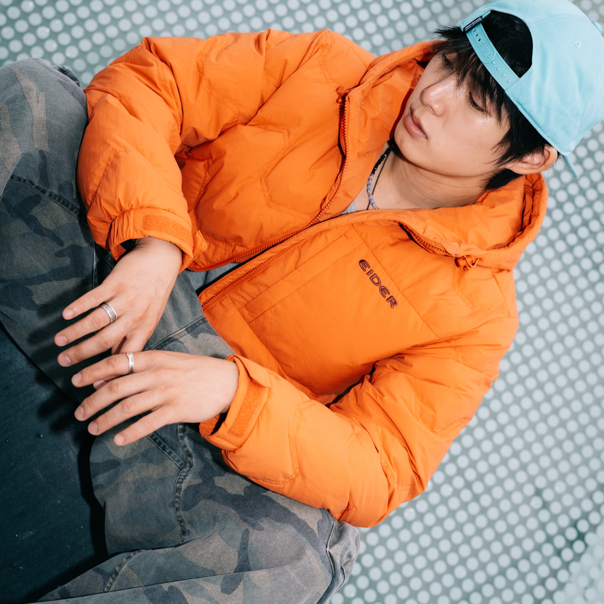 Eider Thermolock Tube Slim Down Jacket Oatmeal Grey 착용 스타일 - 5