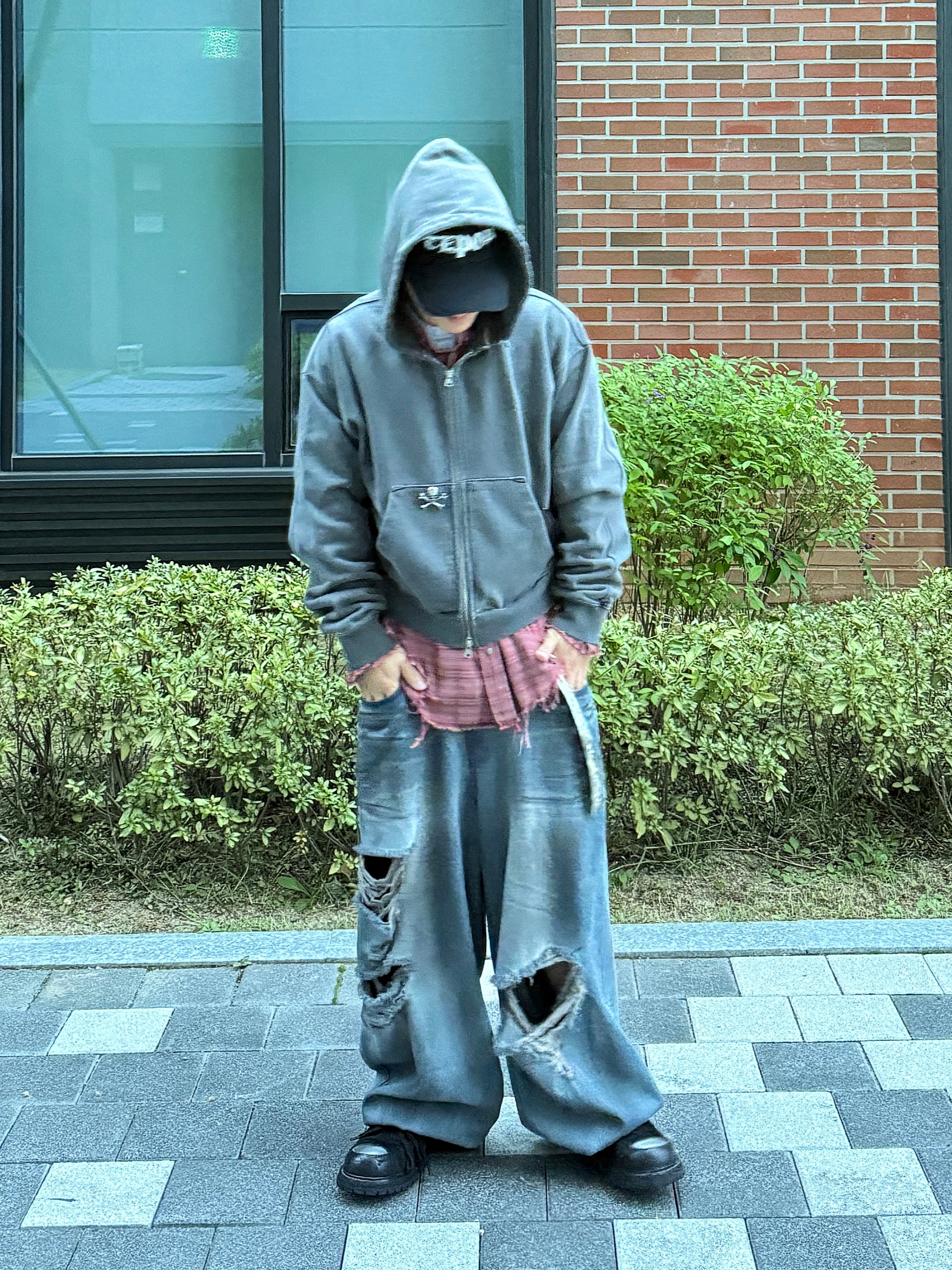 BLR Destroyed Oil Washed Wide Denim Pants Light Blue, [KREAM 단독] LOSTGARDEN Nestor 착용 스타일 - 4