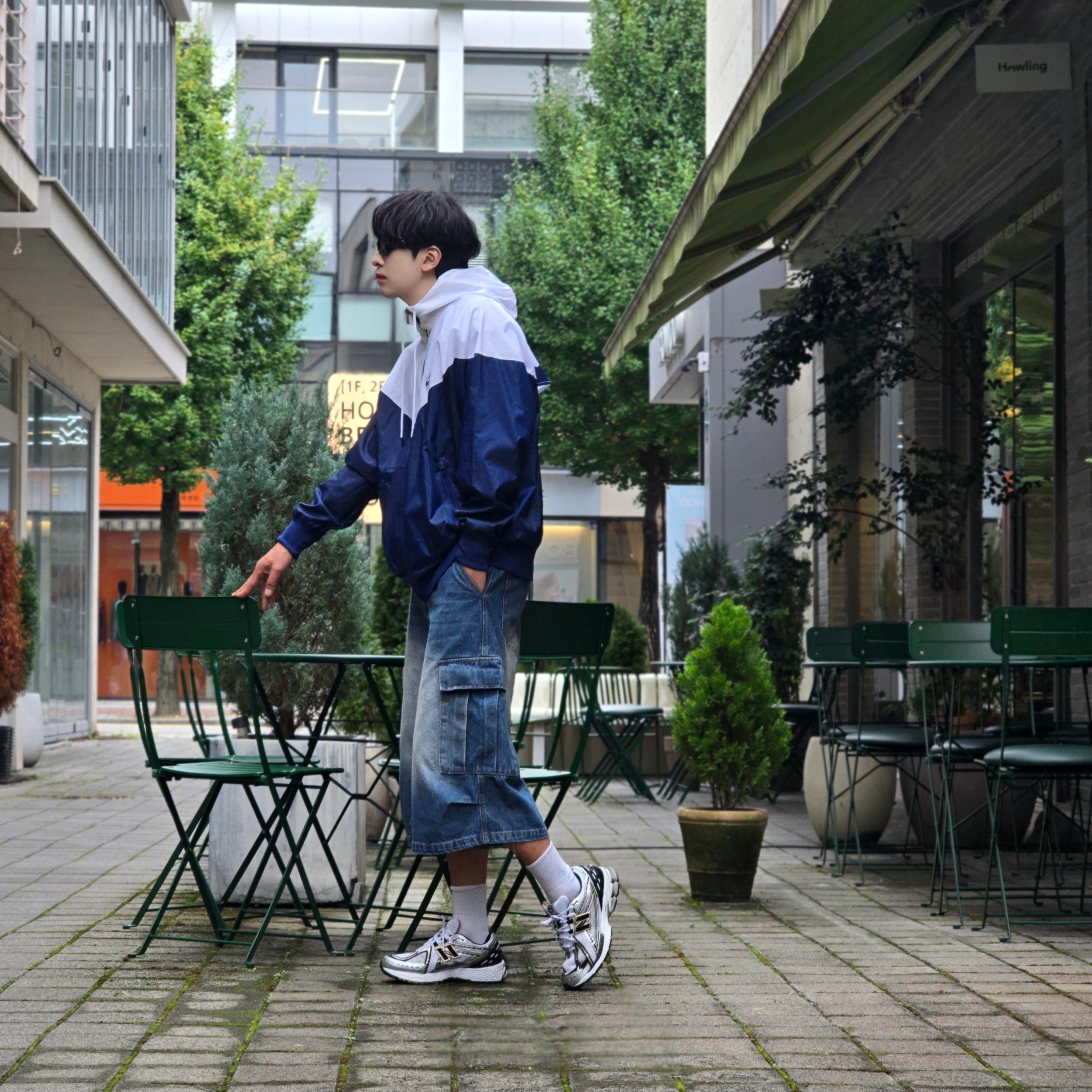 Nike Windrunner Woven Lined Jacket White Blue Void - Asia, New Balance 1906R White Gold 착용 스타일 - 9