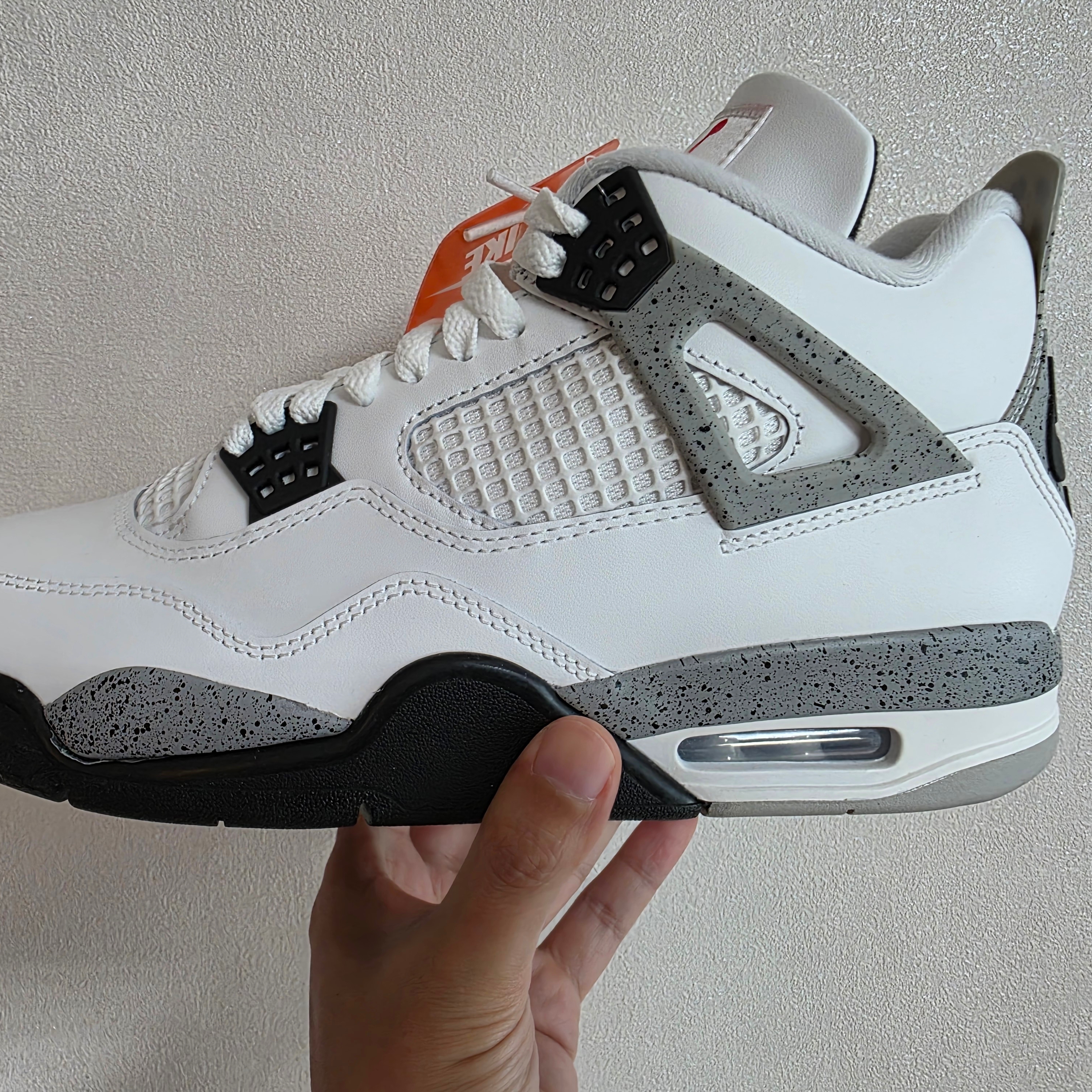 Jordan 4 Retro OG White Cement 2025 착용 스타일 - 2