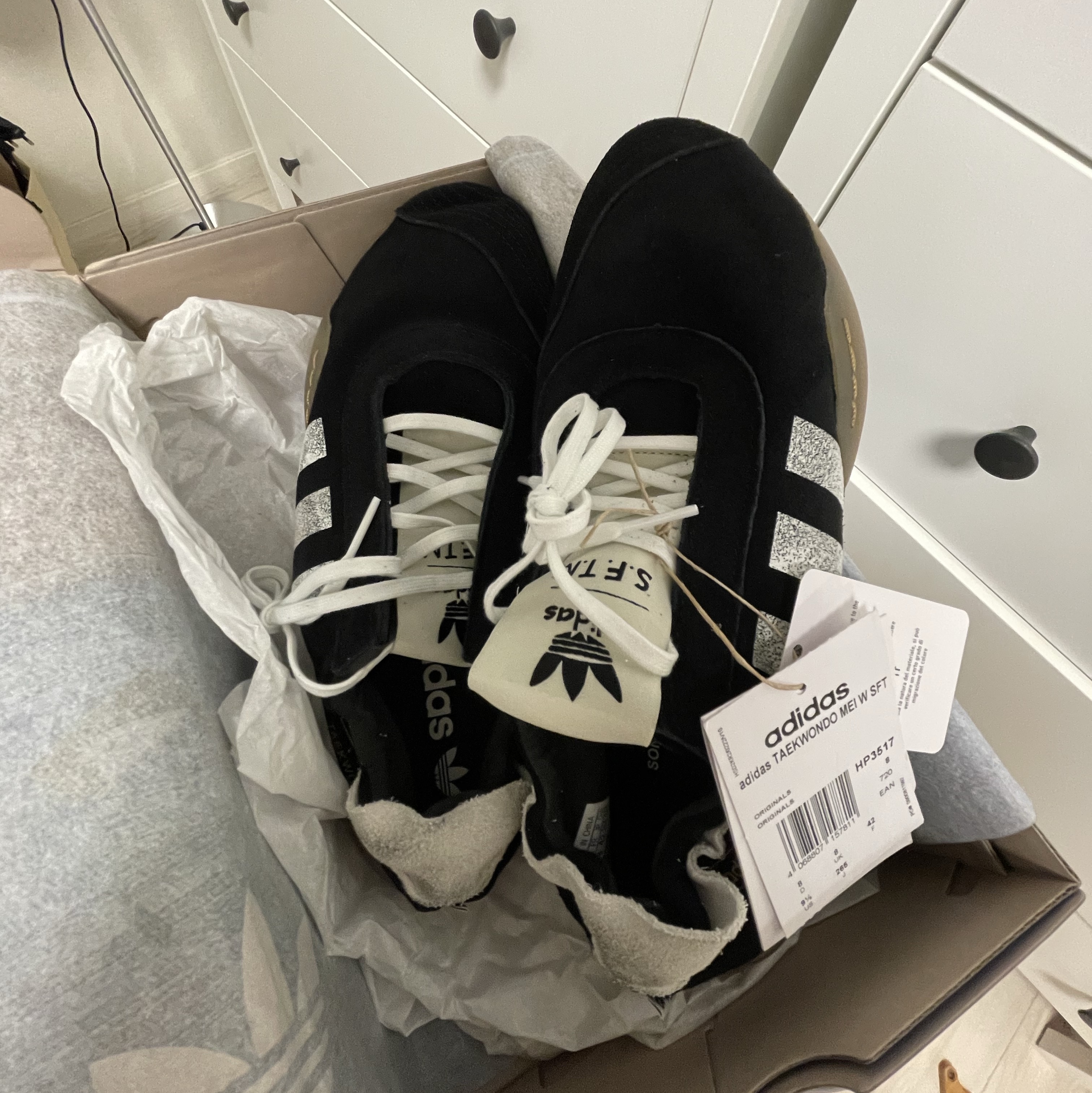 (W) Adidas x Song for the Mute Taekwondo Mei Core Black Cloud White 착용 스타일 - 1