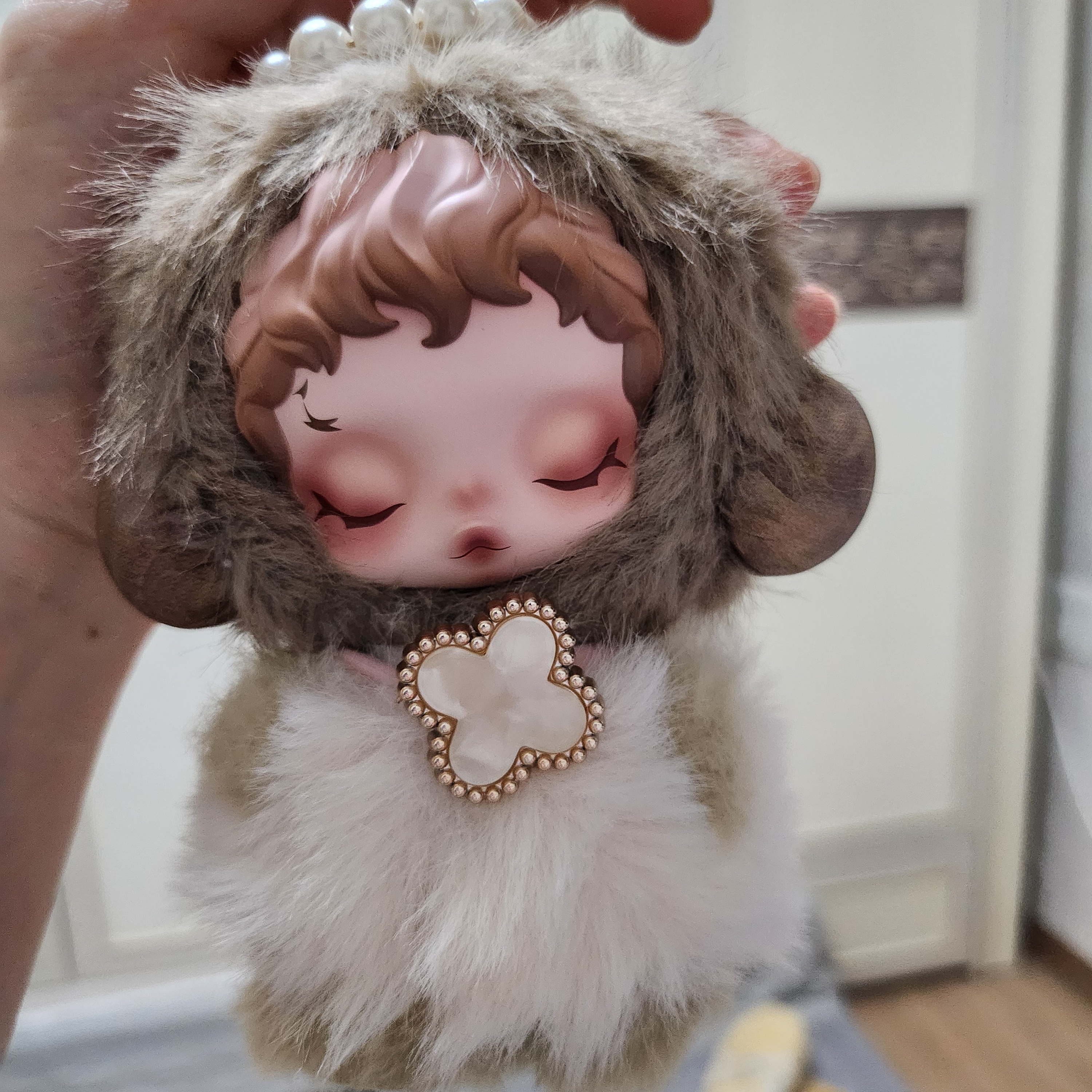 Pop Mart Skullpanda L’Impressionnisme Series Plush Doll Teakwood (Opened Case) 착용 스타일 - 1