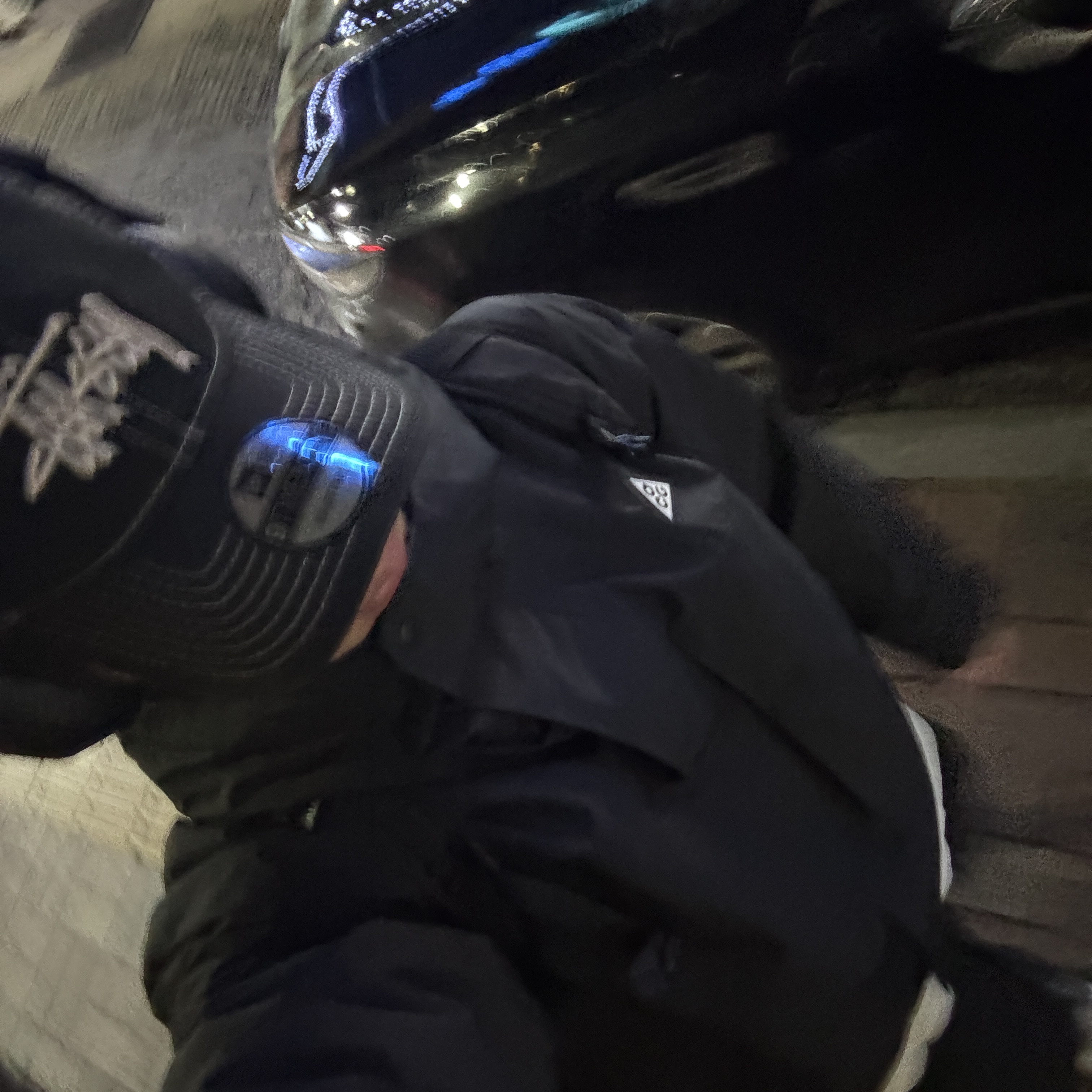 Stussy New Era 9twenty Basic Trucker Black, Nike ACG Primaloft Skull Peak Storm-Fit Jacket Black Anthracite - Asia 착용 스타일