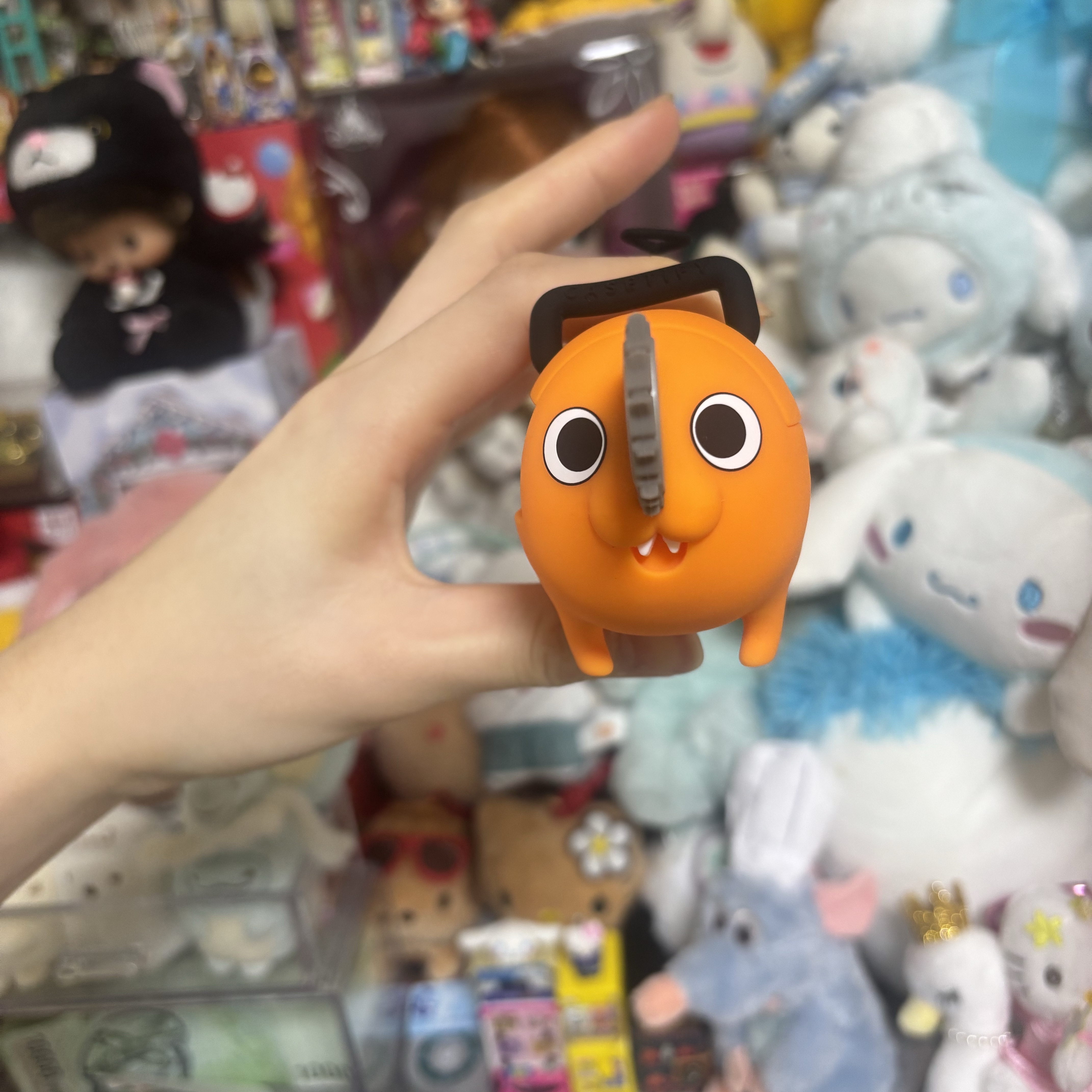 Casetify x Chainsaw Man Pochita Collectible AirPods Pro 1st/2nd Gen Case 착용 스타일 - 3