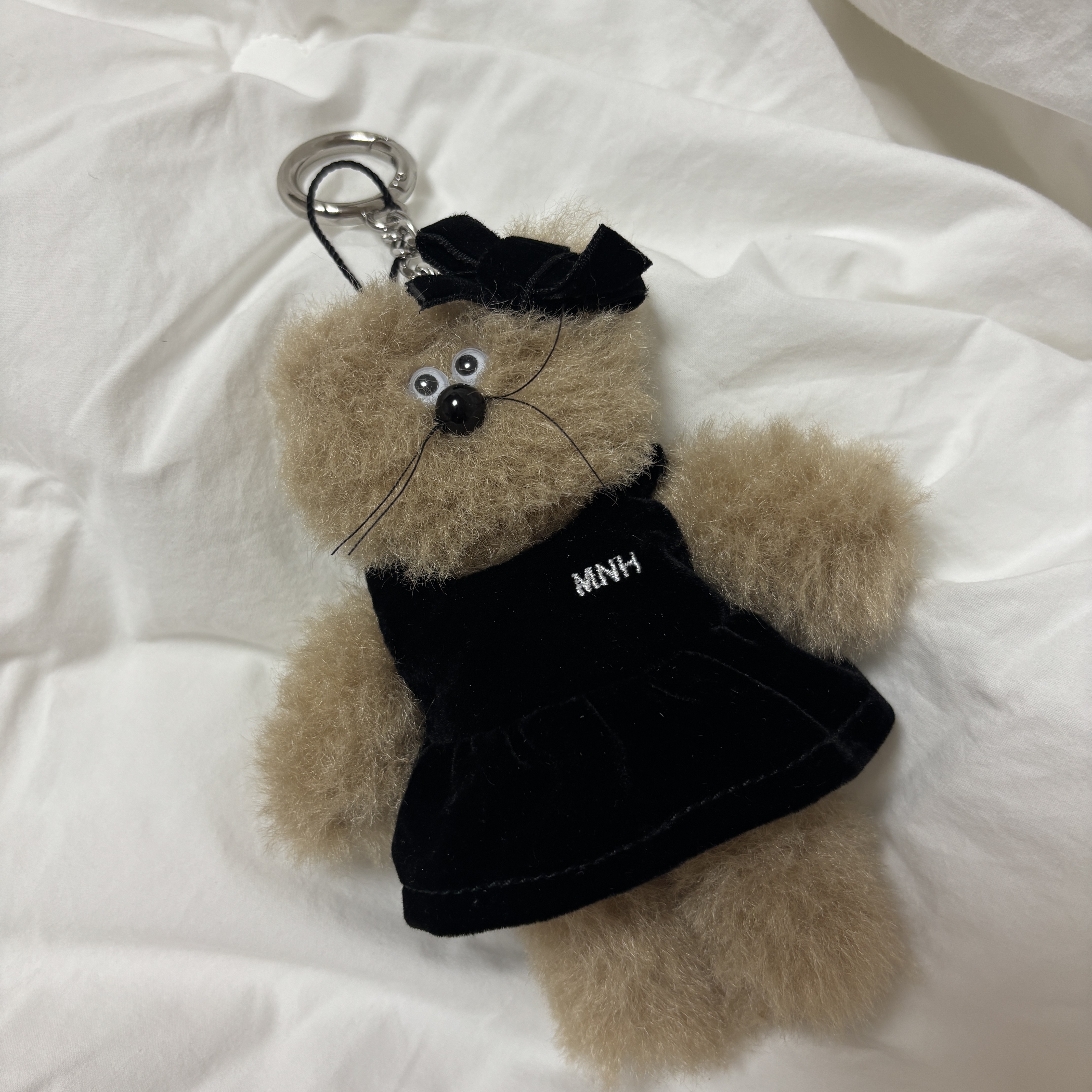 Monamhee M.N.H Friends Bebe Keyring 착용 스타일
