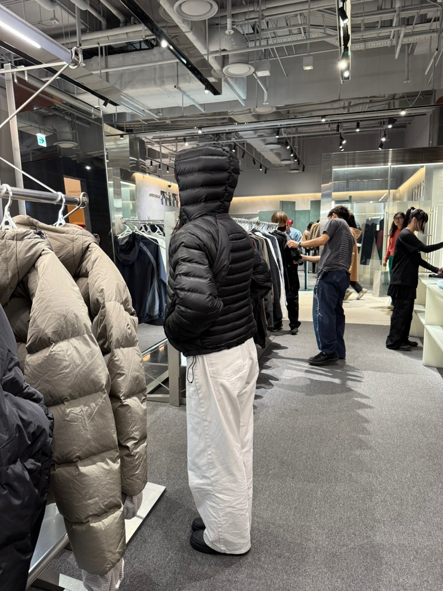 Sansan Gear Paneled Puffer Jacket Black - 24FW 착용 스타일 - 1