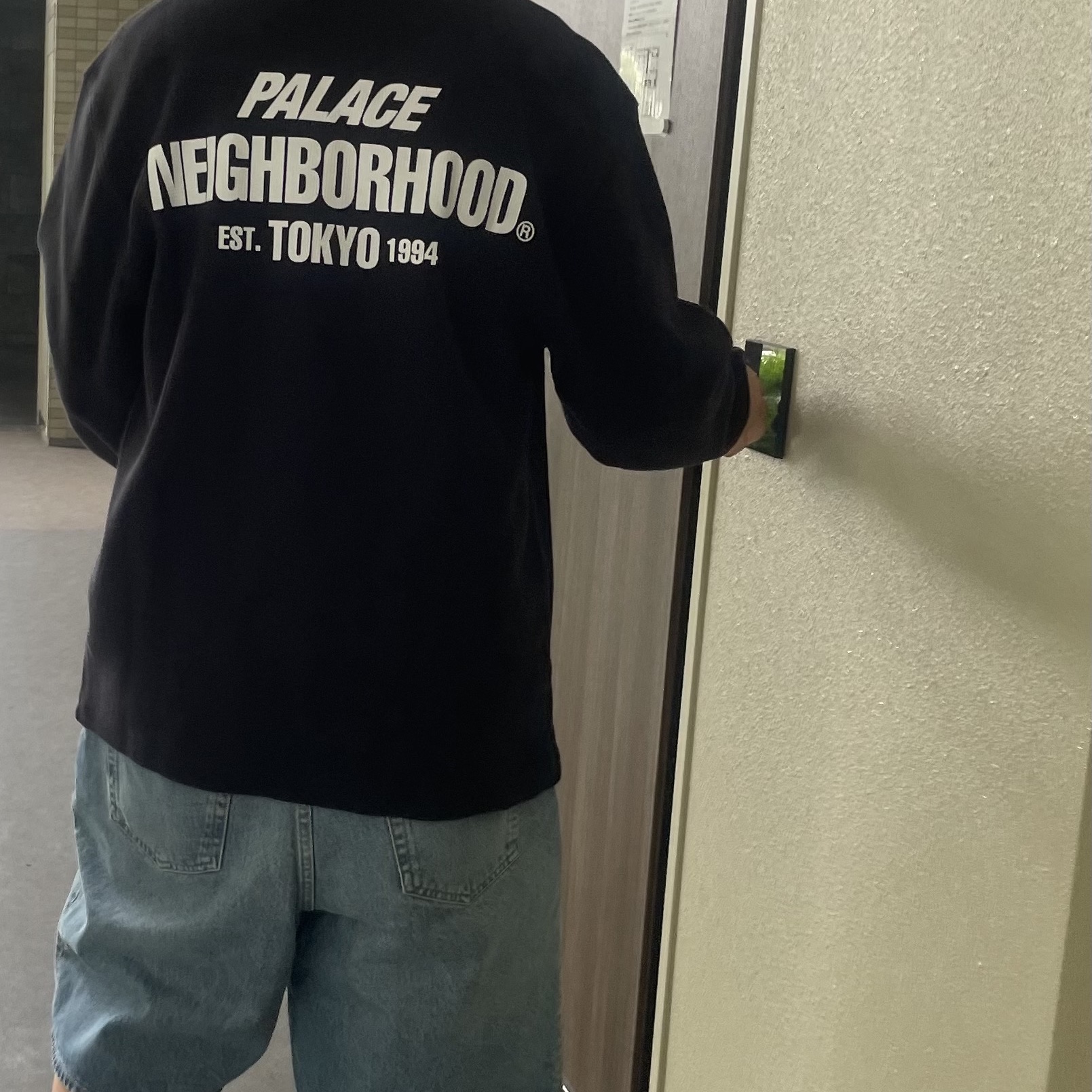 Palace x Neighborhood Waffle Jersey Black - 25FW 착용 스타일 - 2