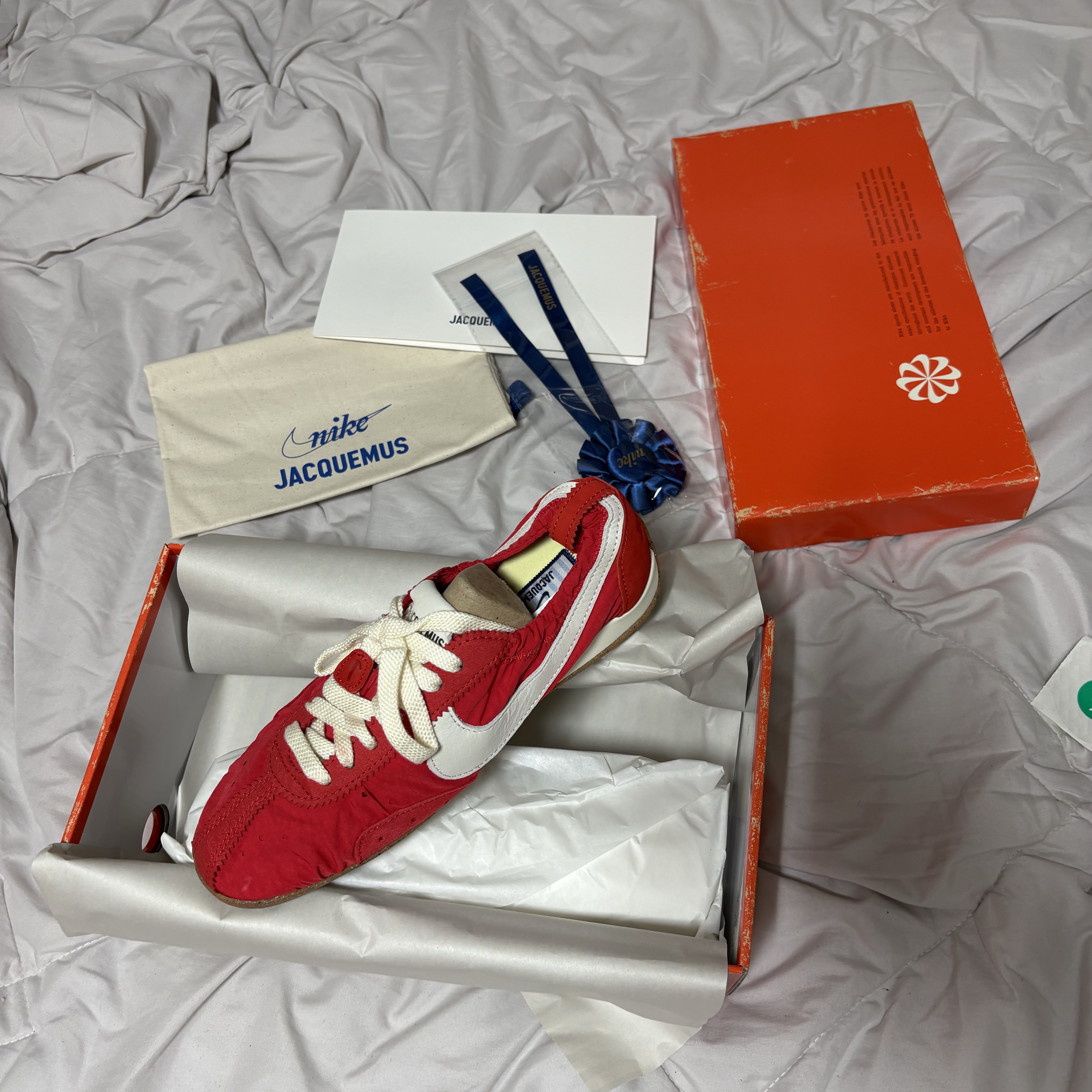 Nike x Jacquemus Moon Shoe SP University Red and Bicycle Yellow 착용 스타일