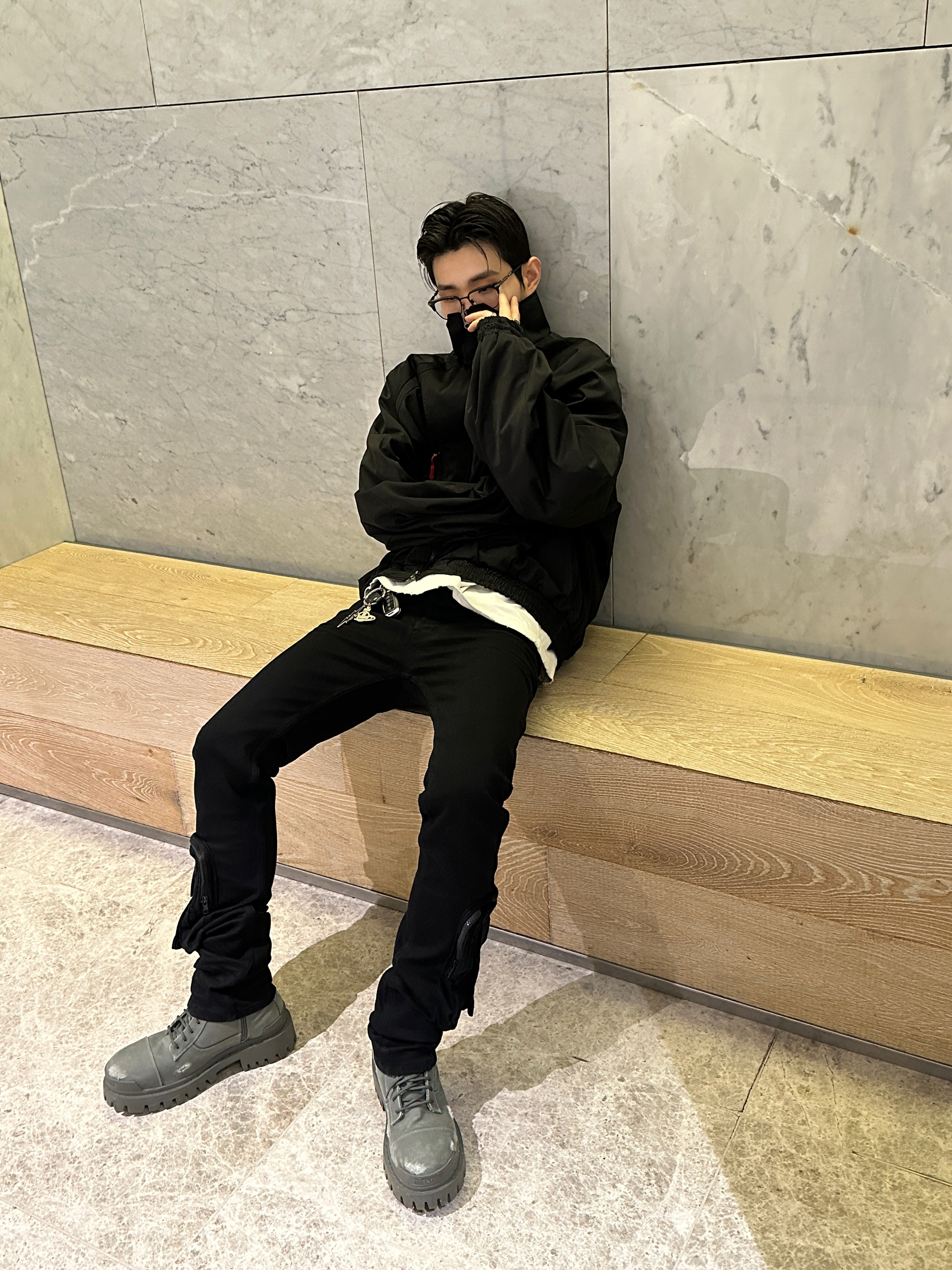 Civision by CSC Interval Shell Track Jacket Ver.2 Black, Undermycar Sinobi Tactical Slim Black Jeans Black 착용 스타일 - 5