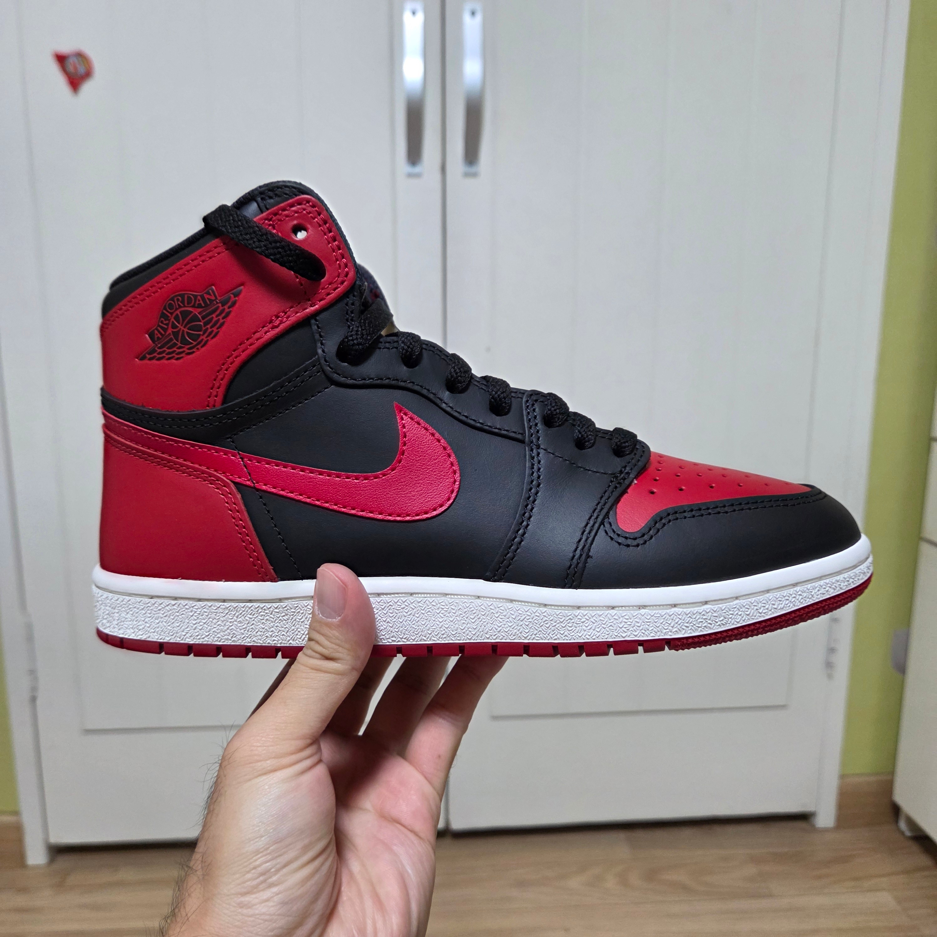 Jordan 1 High 85 Bred 착용 스타일 - 1