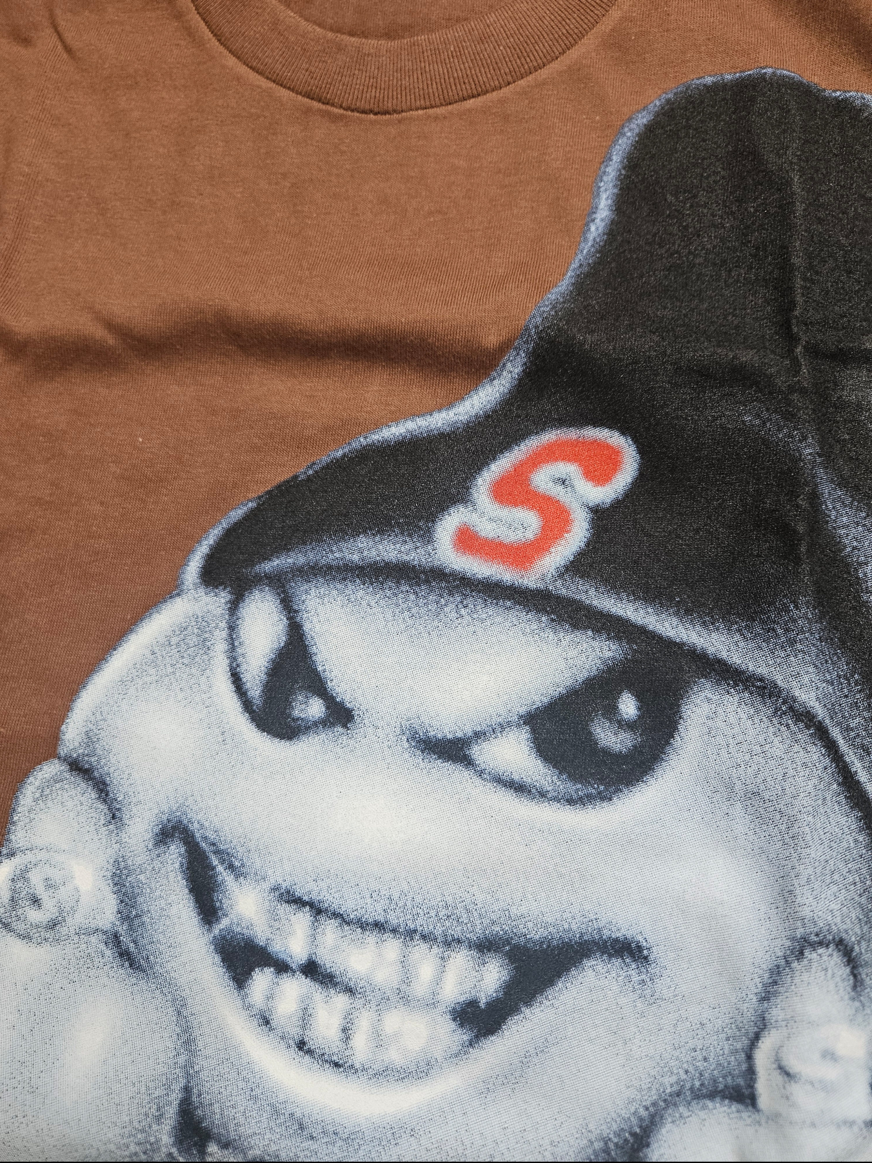 Supreme Snowman T-Shirt Brown - 25FW 착용 스타일 - 3