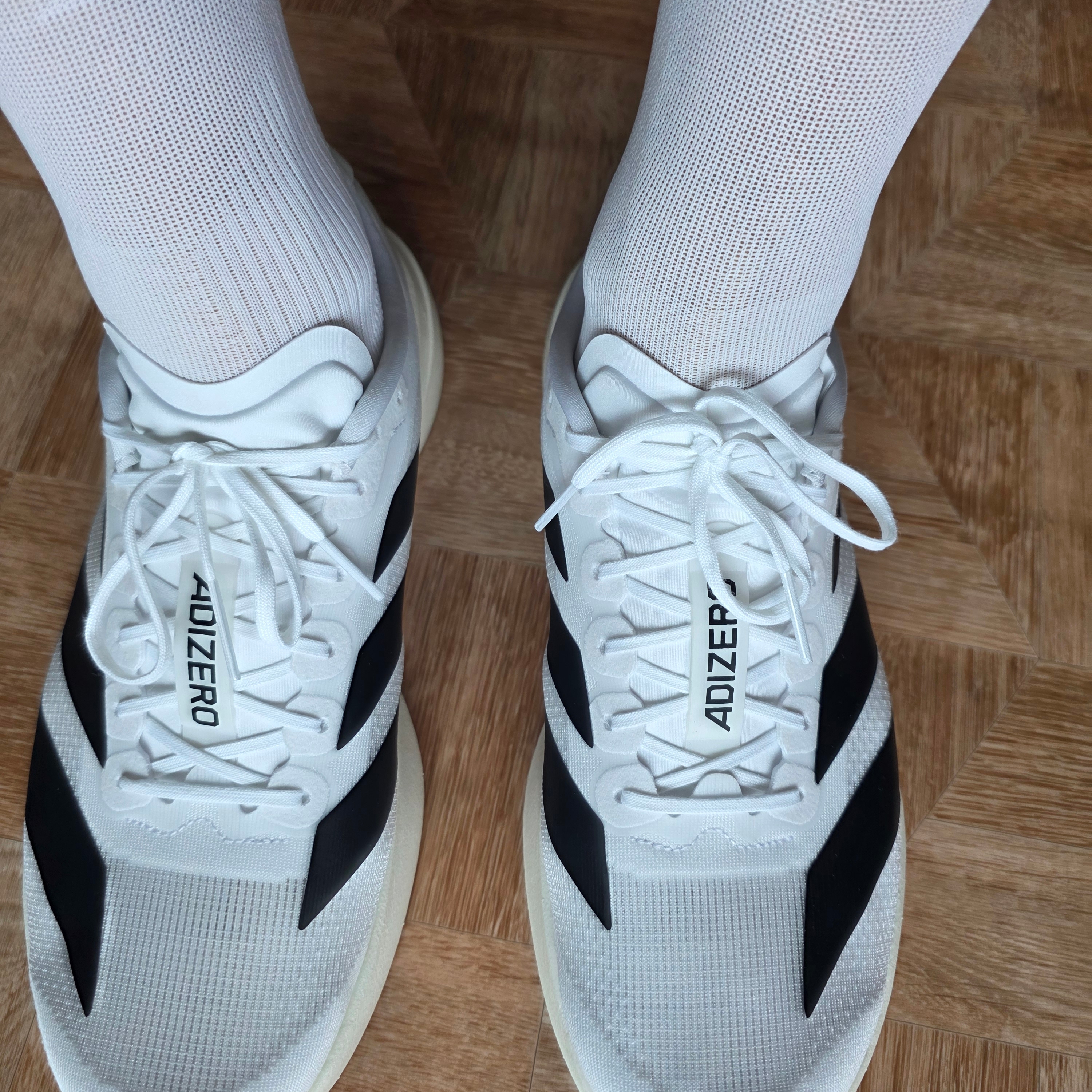 Adidas Adizero EVO SL Cloud White Core Black 착용 스타일 - 3