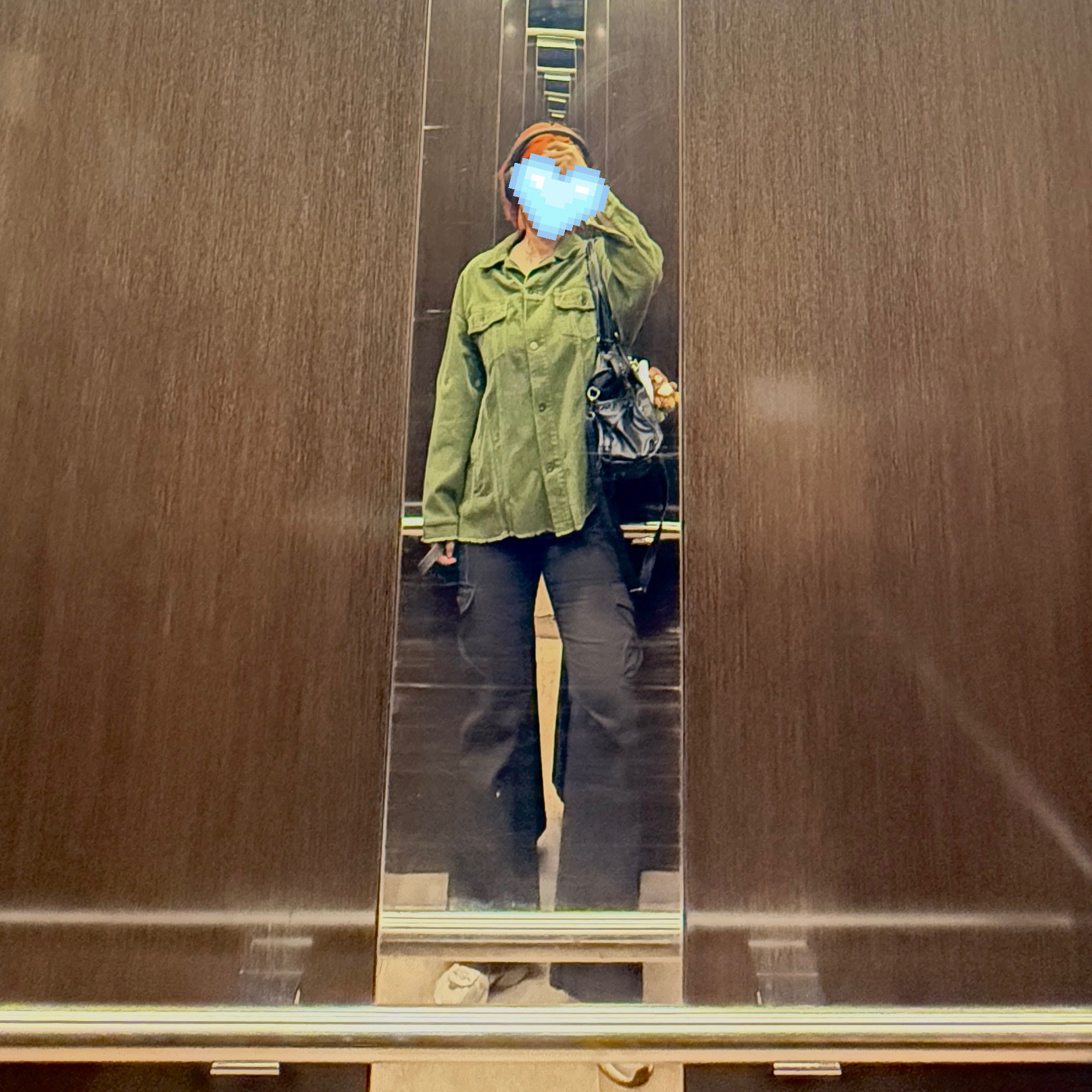 Nike V2K Run Light Orewood Brown Khaki 착용 스타일