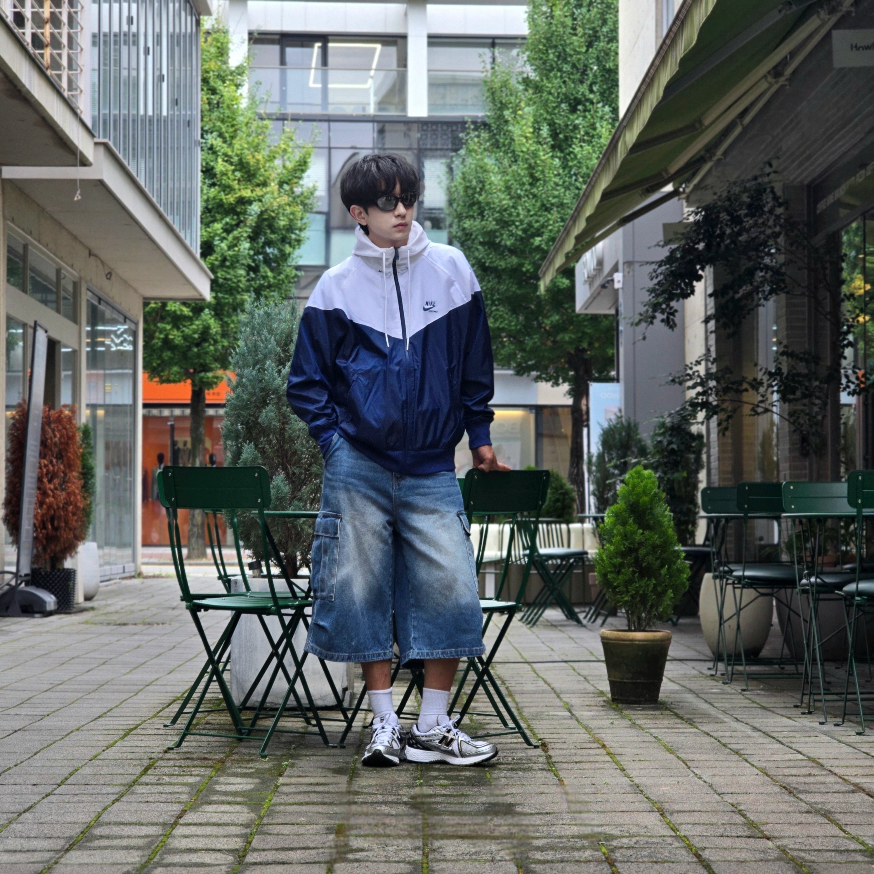 Nike Windrunner Woven Lined Jacket White Blue Void - Asia, New Balance 1906R White Gold 착용 스타일 - 7