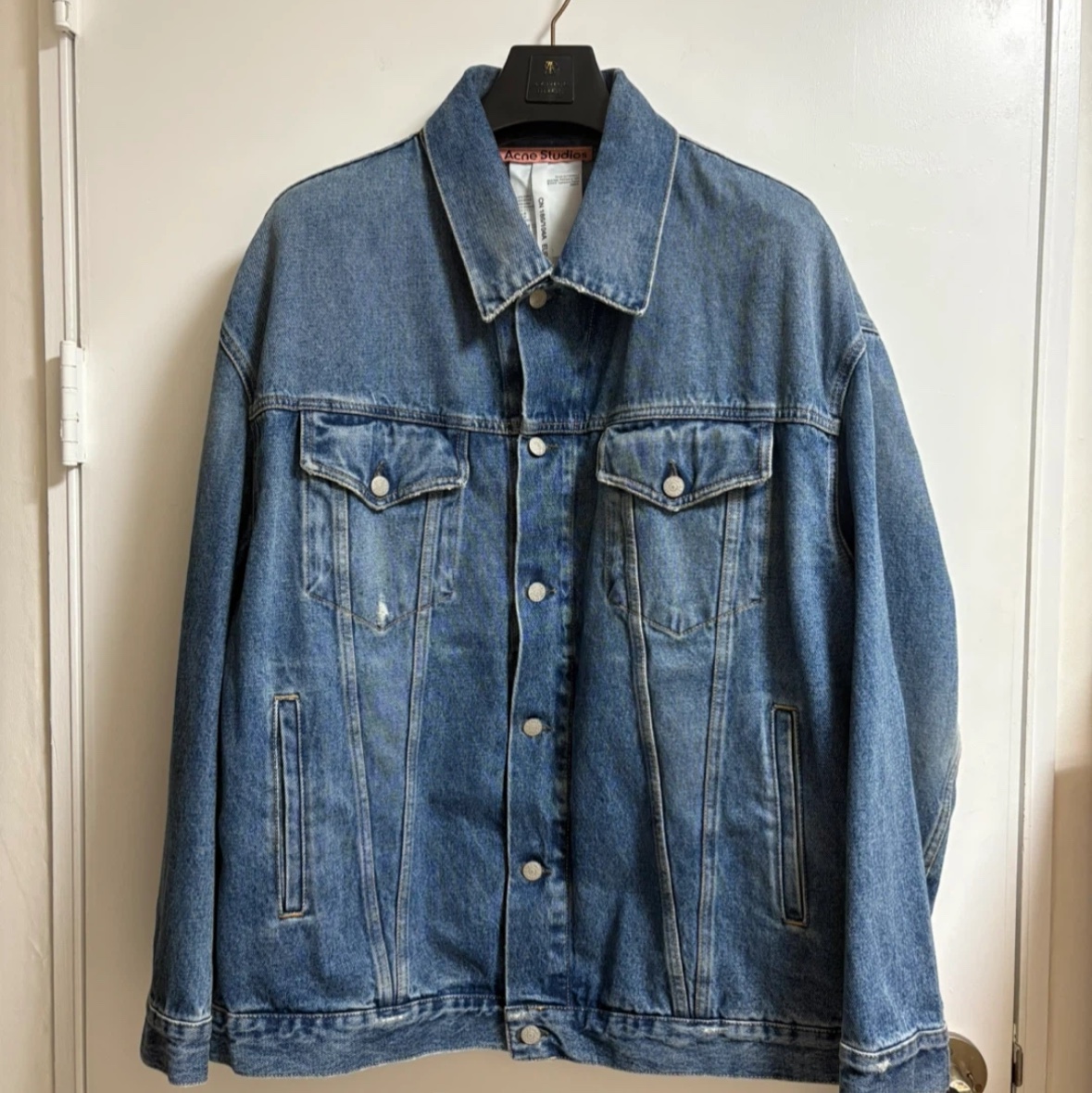 Acne Studios Two Pocket Oversized Jacket Blue, SATUR Teo Velvet Denim Jacket Black 착용 스타일 - 1