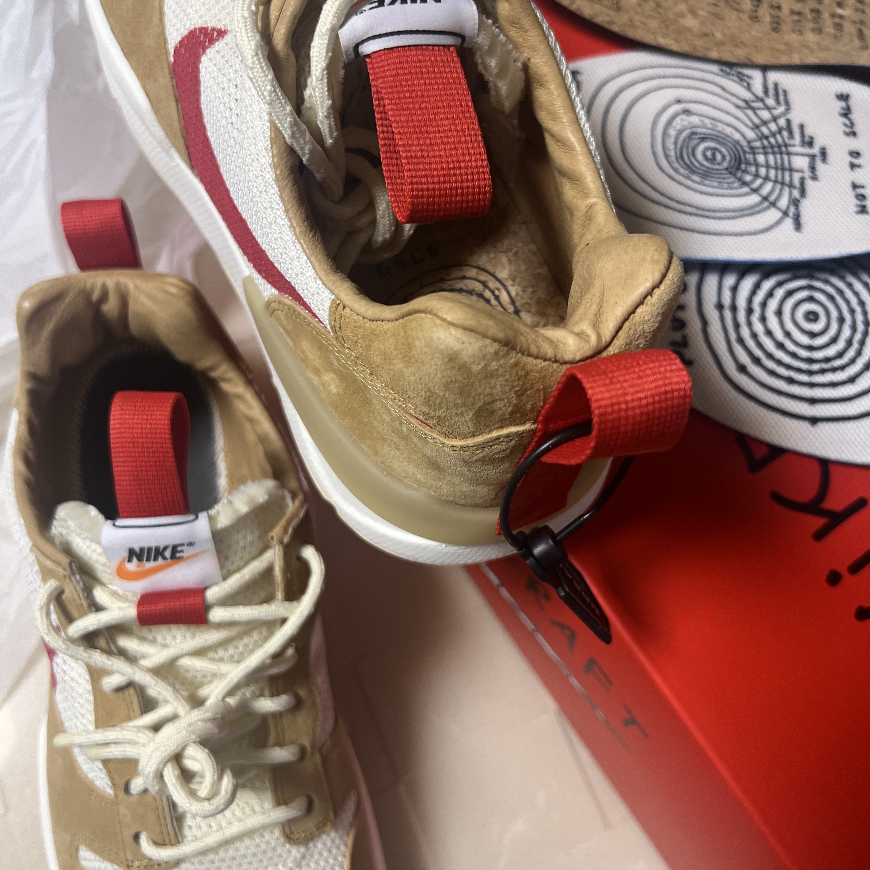 Nike x Tom Sachs Mars Yard Shoe 3.0 Space Camp 착용 스타일 - 1