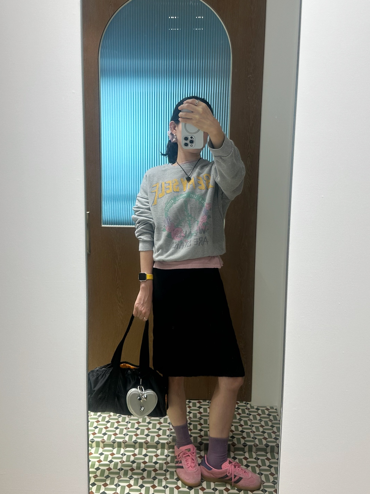Porter Tanker Duffle Bag L Black, (W) Adidas Gazelle Indoor Bliss Pink 착용 스타일 - 1
