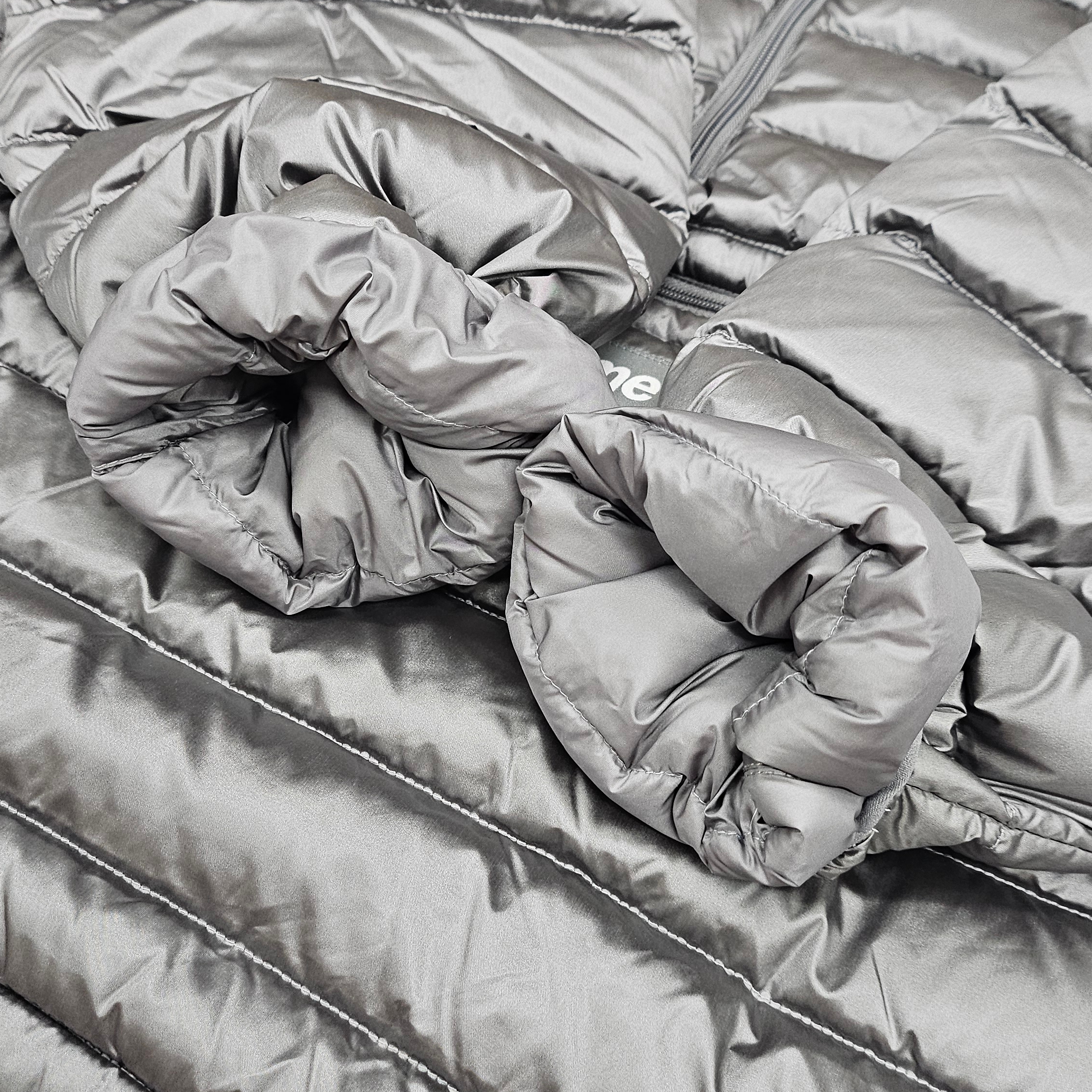 Supreme Micro Down Half Zip Hooded Pullover Silver - 25FW 착용 스타일 - 6