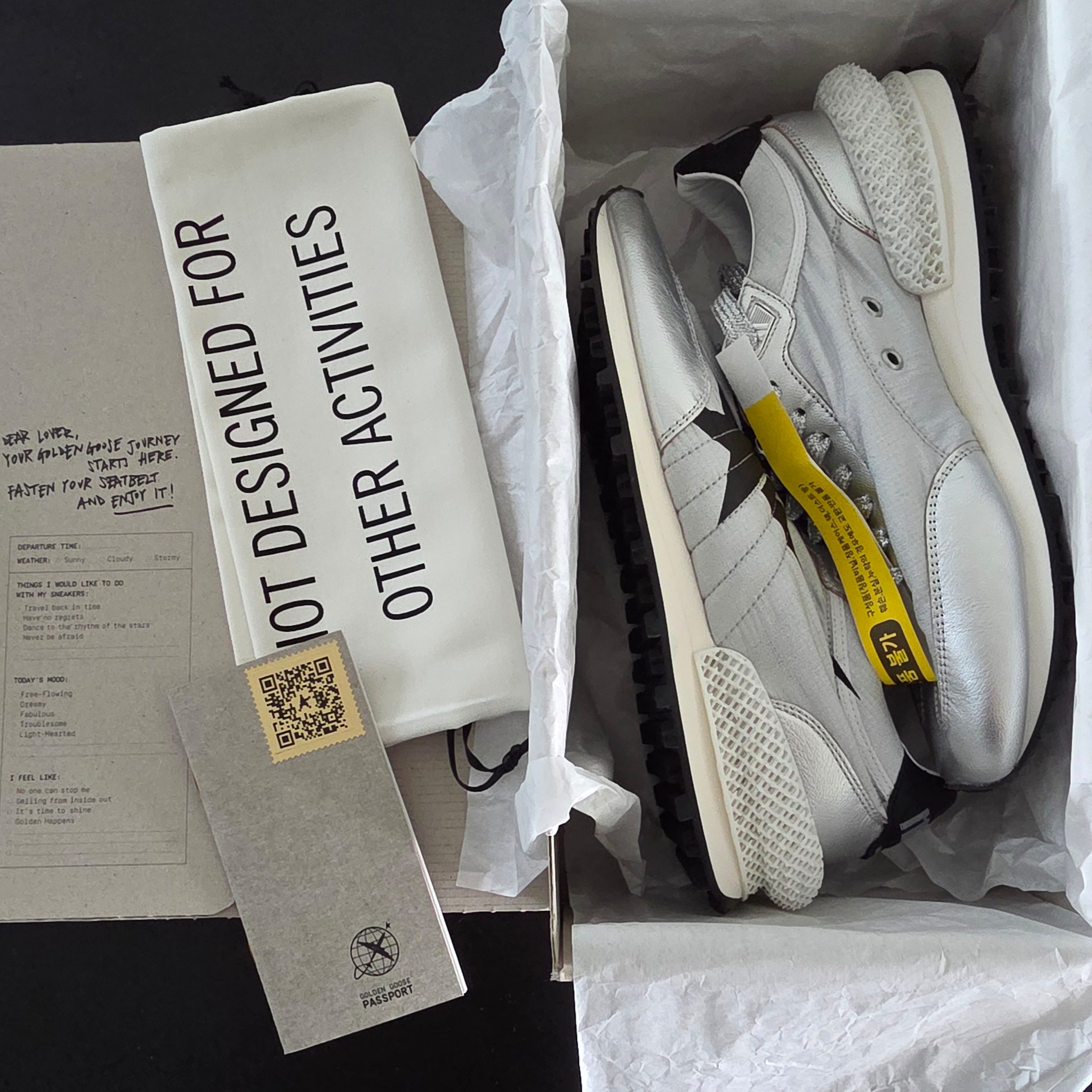 Golden Goose Black Star Marathon Sneakers Silver, Cartier Love Bracelet Yellow Gold 착용 스타일 - 6