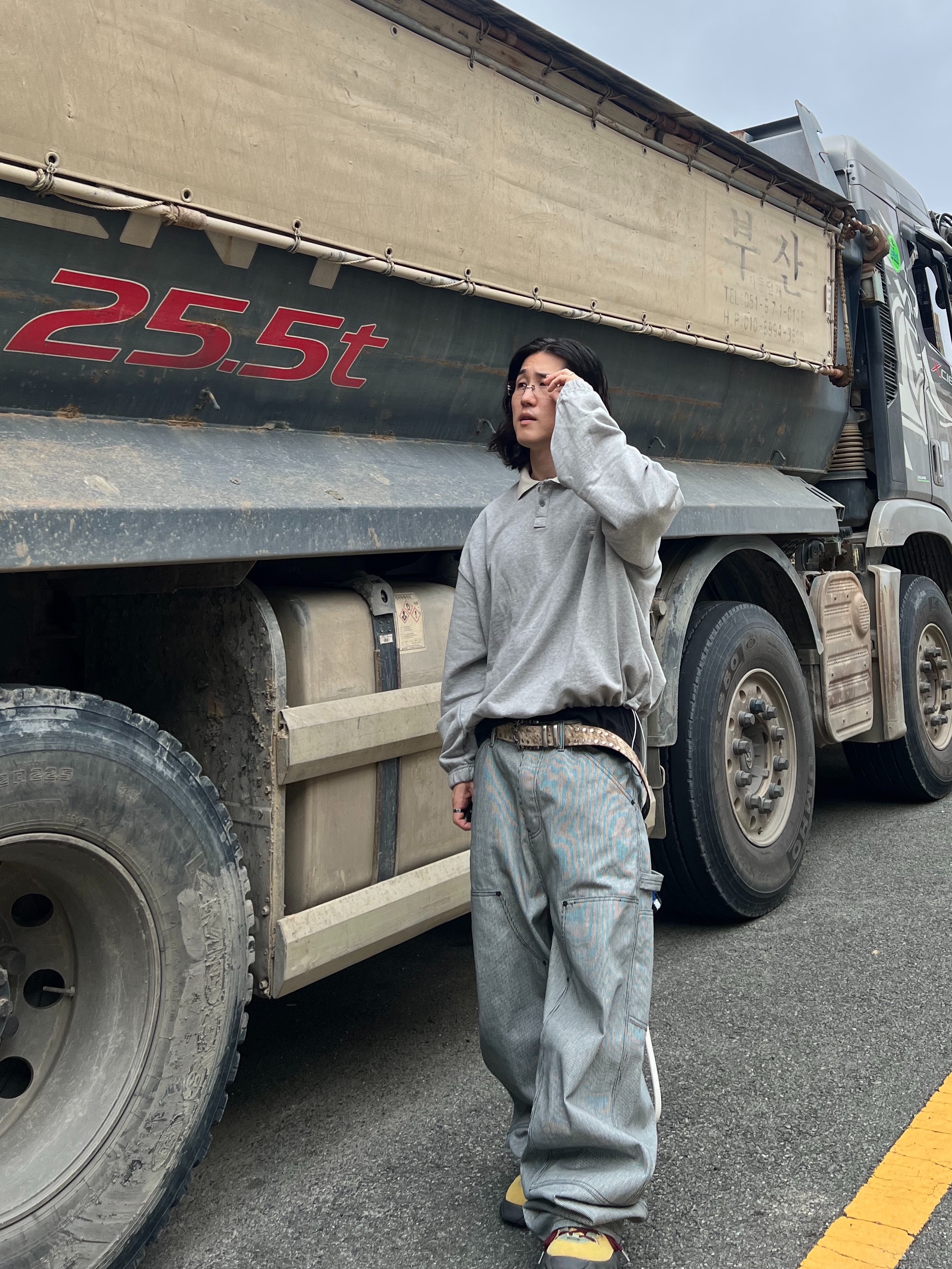 Undermycar Stripe Engineers Double Knee Work Pants Black Stripe - 24FW, Undermycar Mu.140 Combi Crop Collar Sweatshirt Melange Gray 착용 스타일 - 6