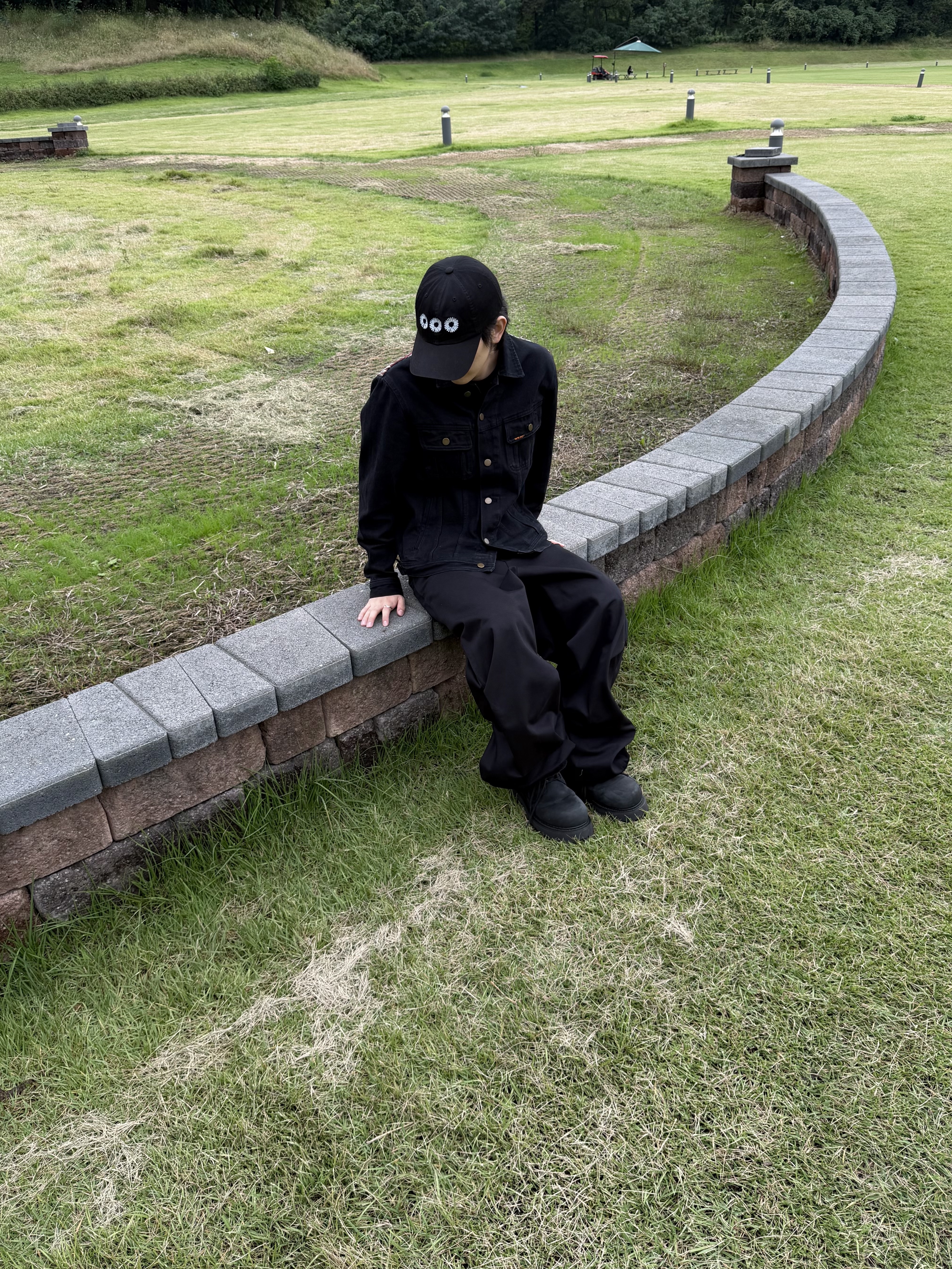 ersco Ancient Denim Trucker Jacket Black, LOSTGARDEN Route Black 착용 스타일 - 4