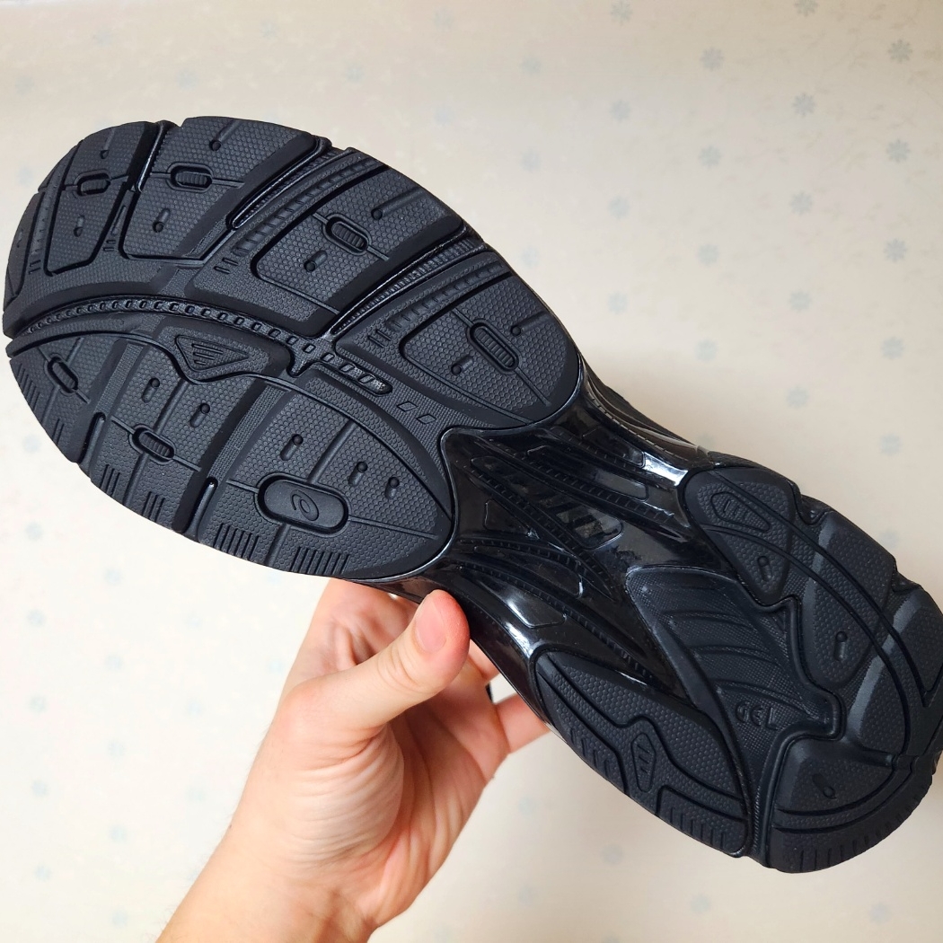 Asics GT-2160 Black Pure Silver 착용 스타일 - 3
