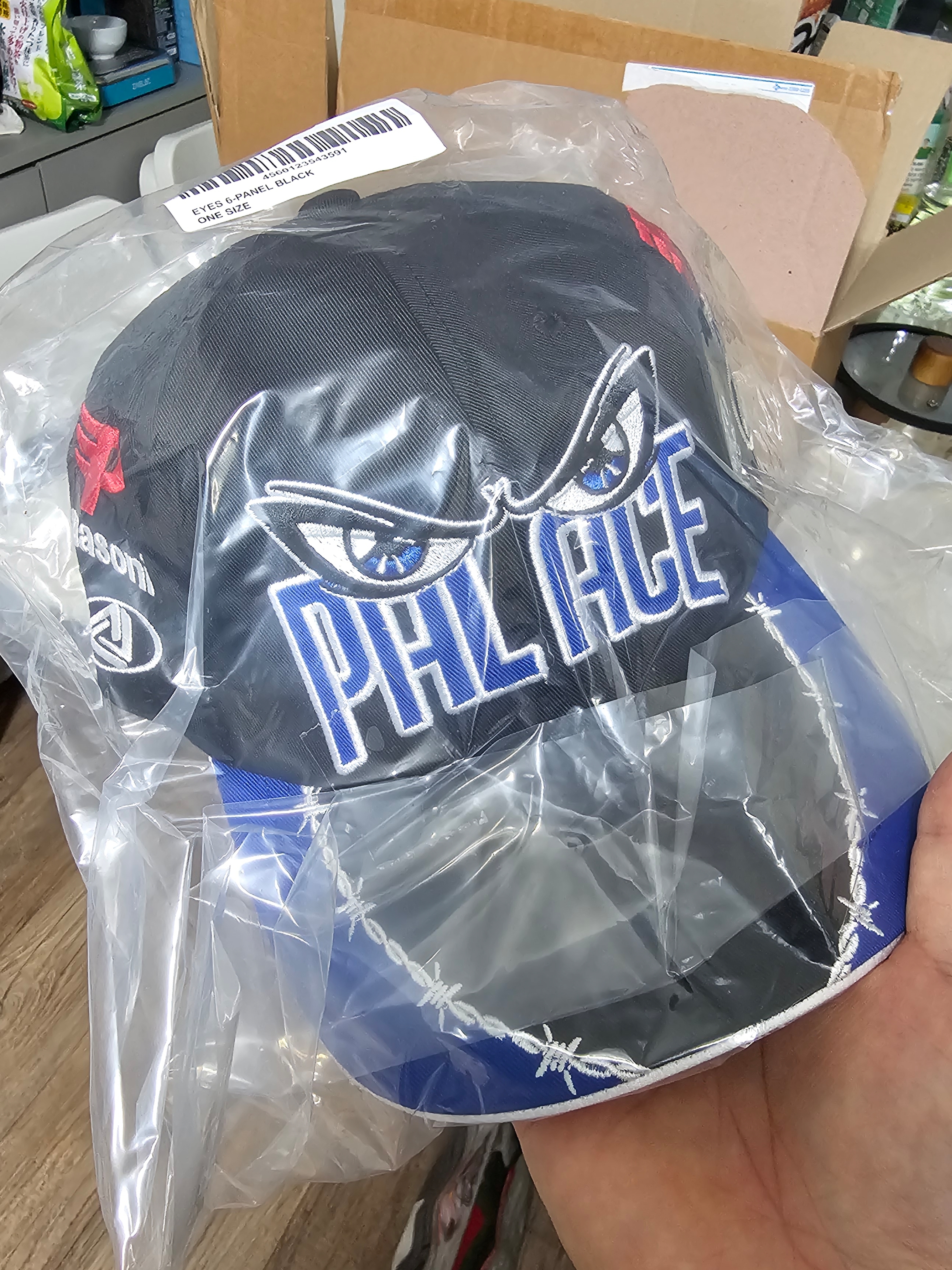 Palace Eyes 6-Panel Black - 25FW, SATUR Teo Velvet Denim Jacket Black 착용 스타일 - 1