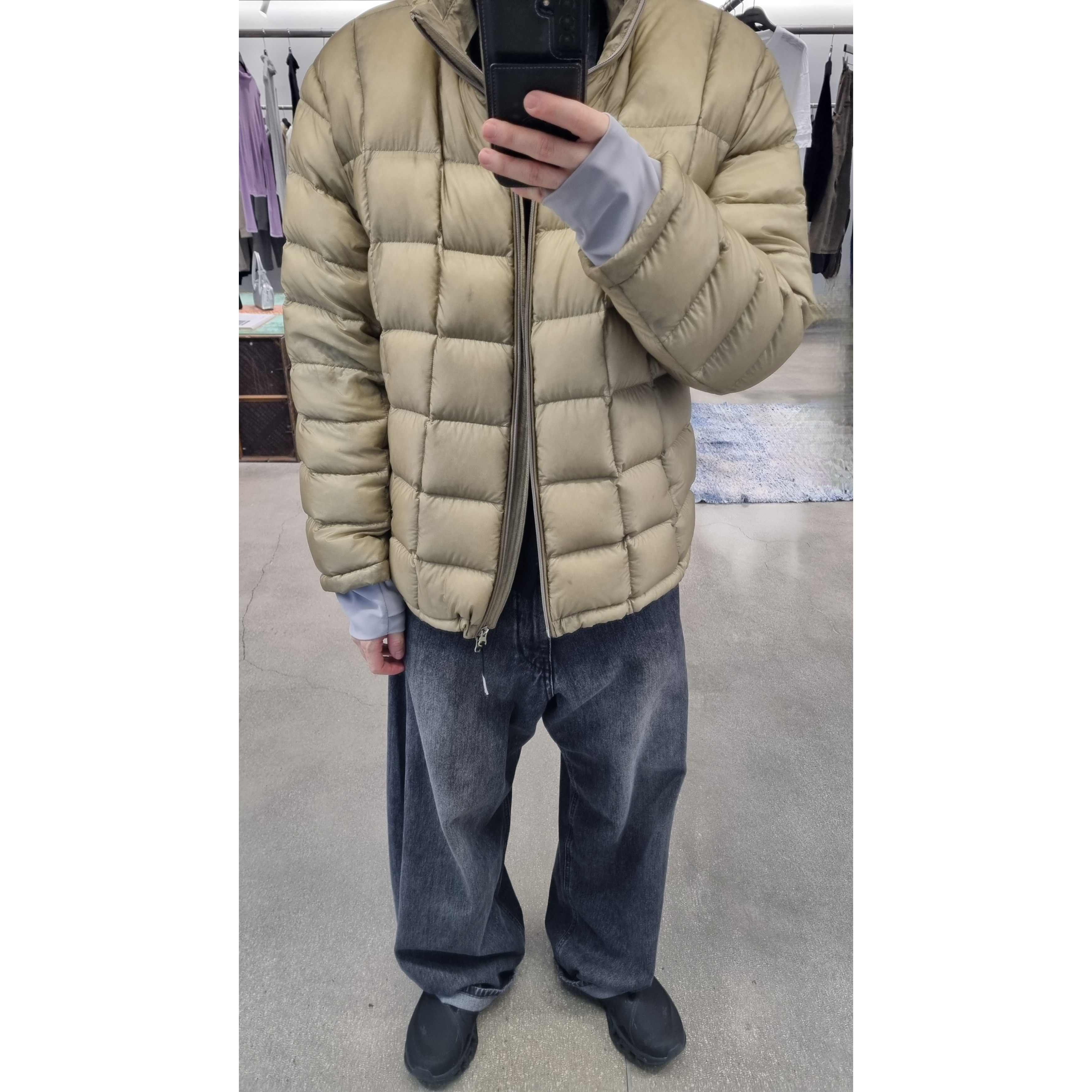 On Running x Post Archive Faction (Paf) Cloudmonster 2 Black Magnet, 999Humanity Modular Light Goose Puffer Khaki 착용 스타일