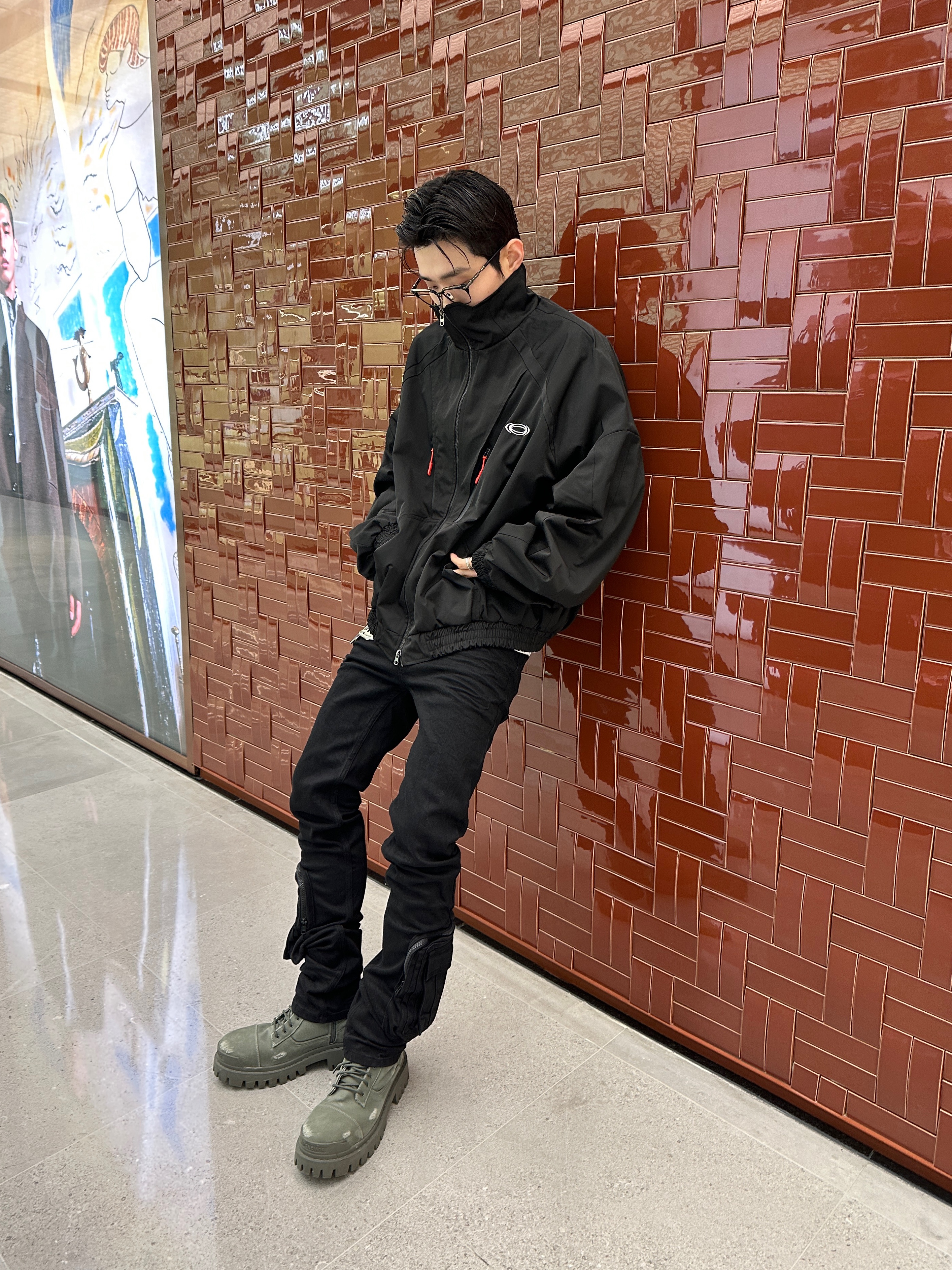 Civision by CSC Interval Shell Track Jacket Ver.2 Black, Undermycar Sinobi Tactical Slim Black Jeans Black 착용 스타일 - 1