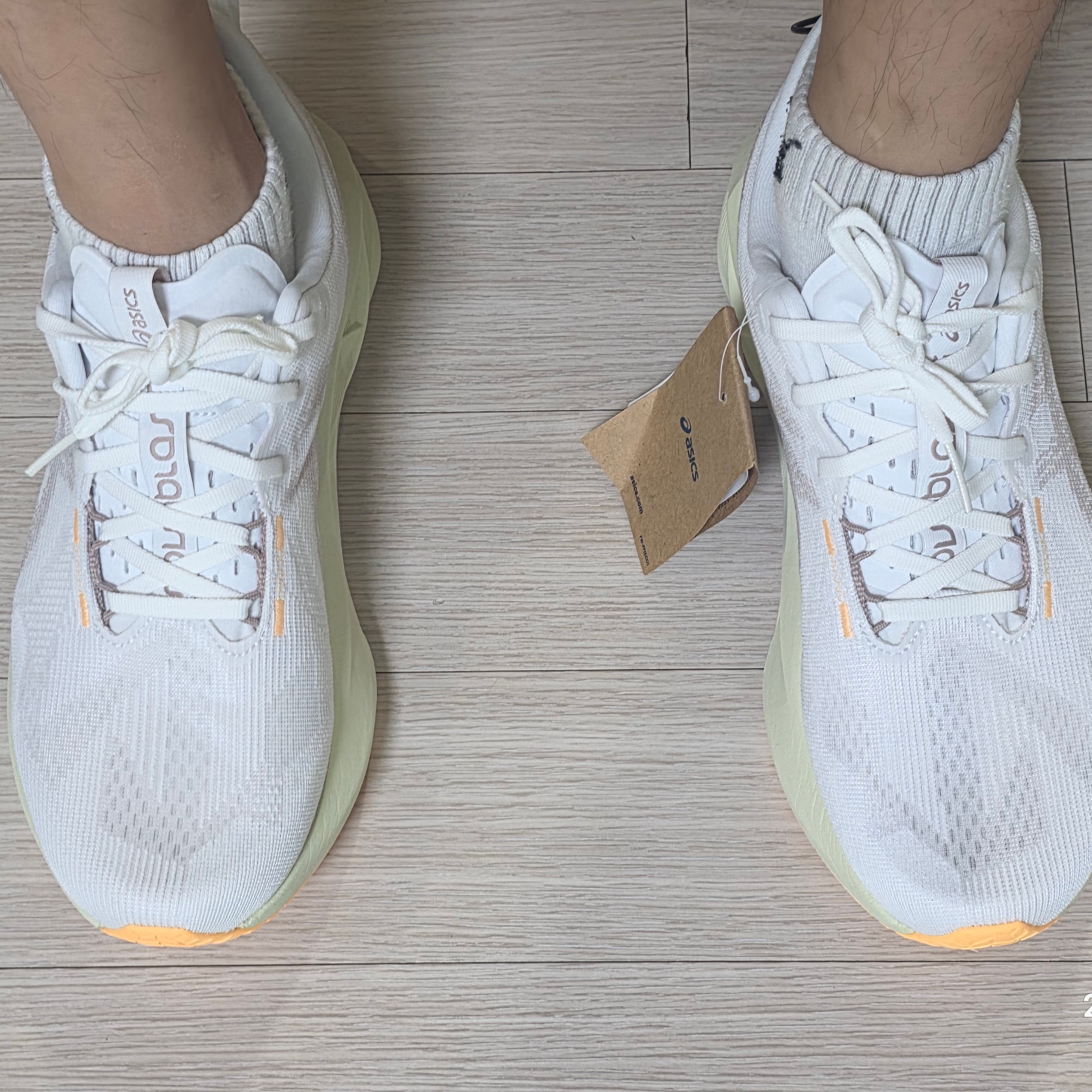Asics Novablast 5 White Fawn 착용 스타일