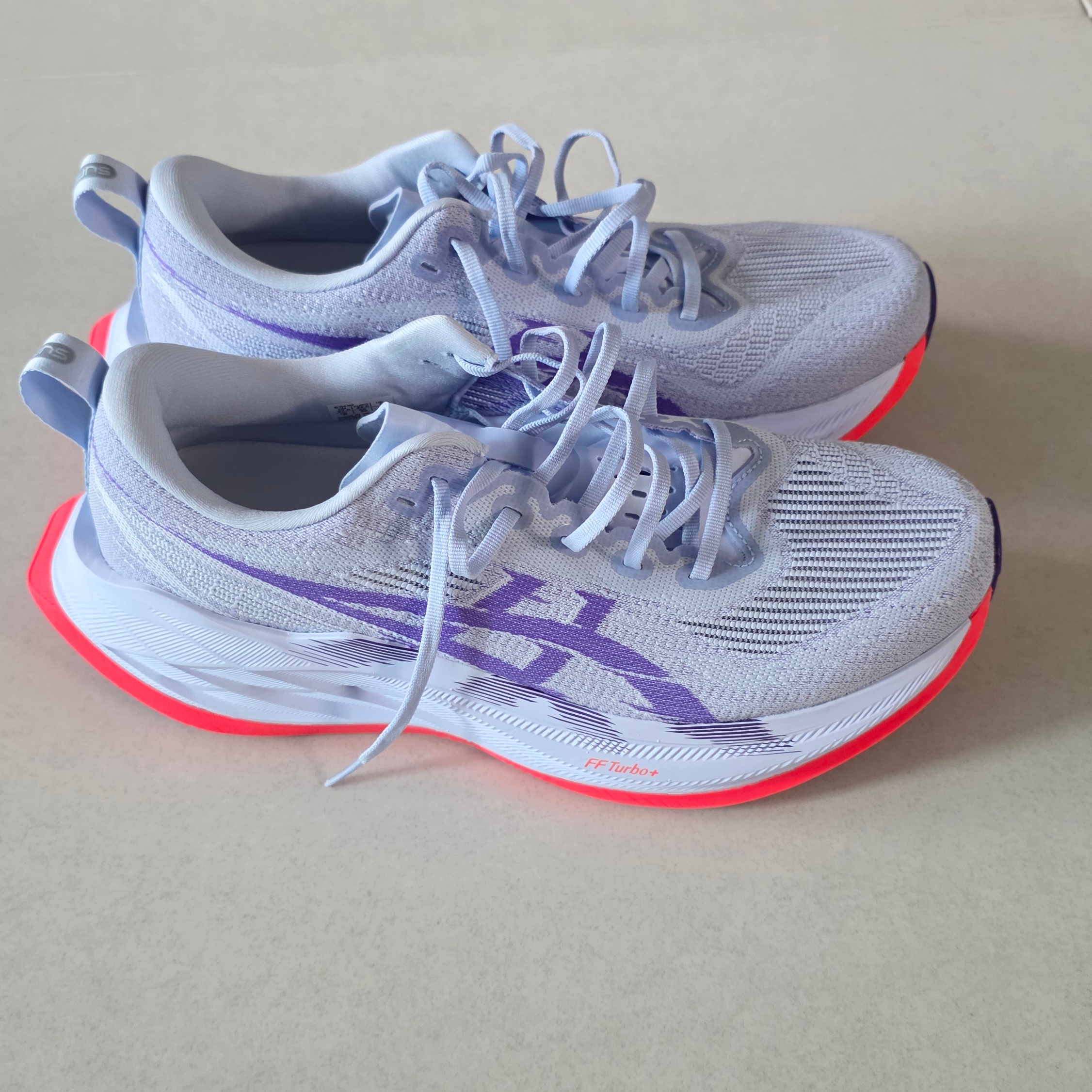 Asics Superblast 2 Blue Fade Edo Purple 착용 스타일