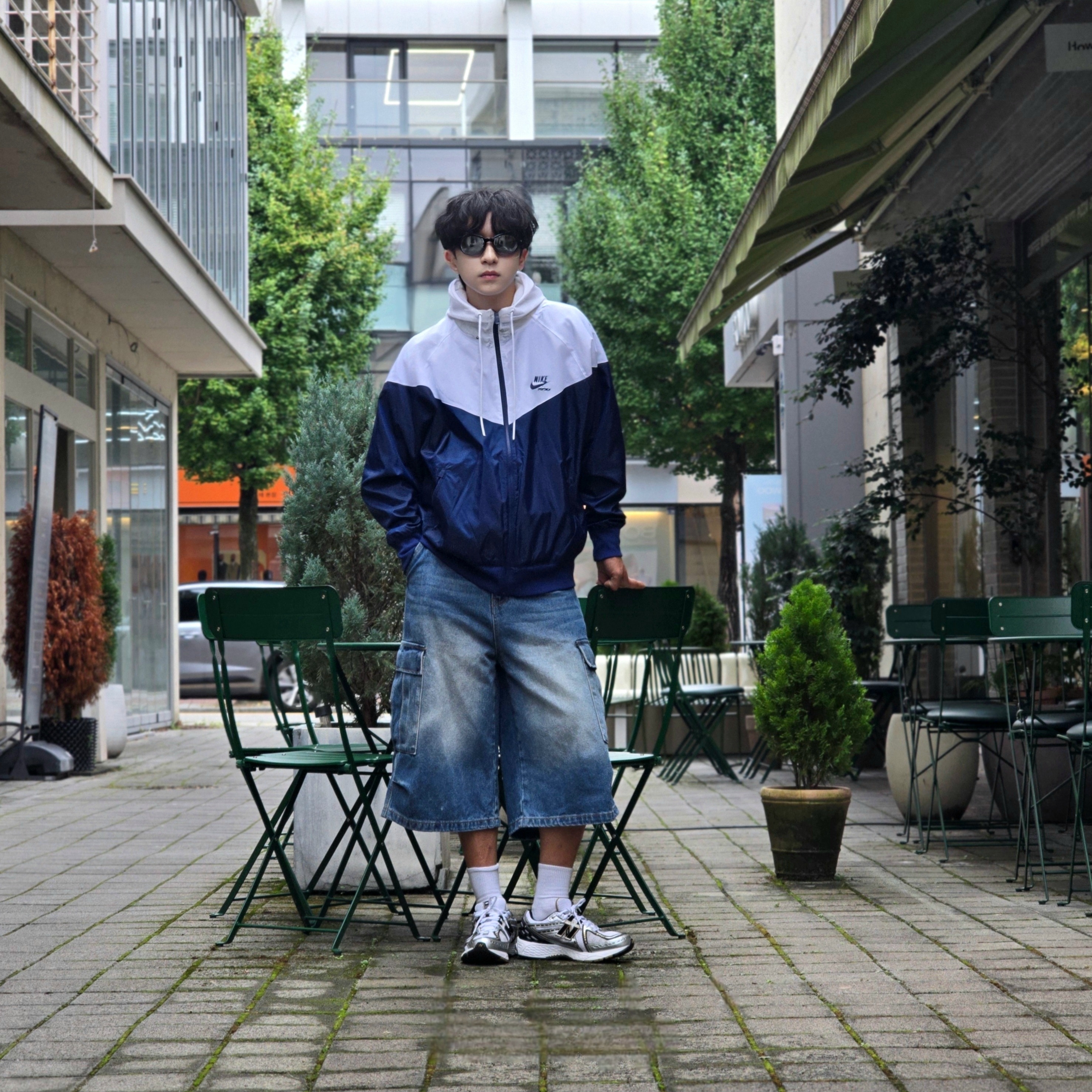 Nike Windrunner Woven Lined Jacket White Blue Void - Asia, New Balance 1906R White Gold 착용 스타일 - 1