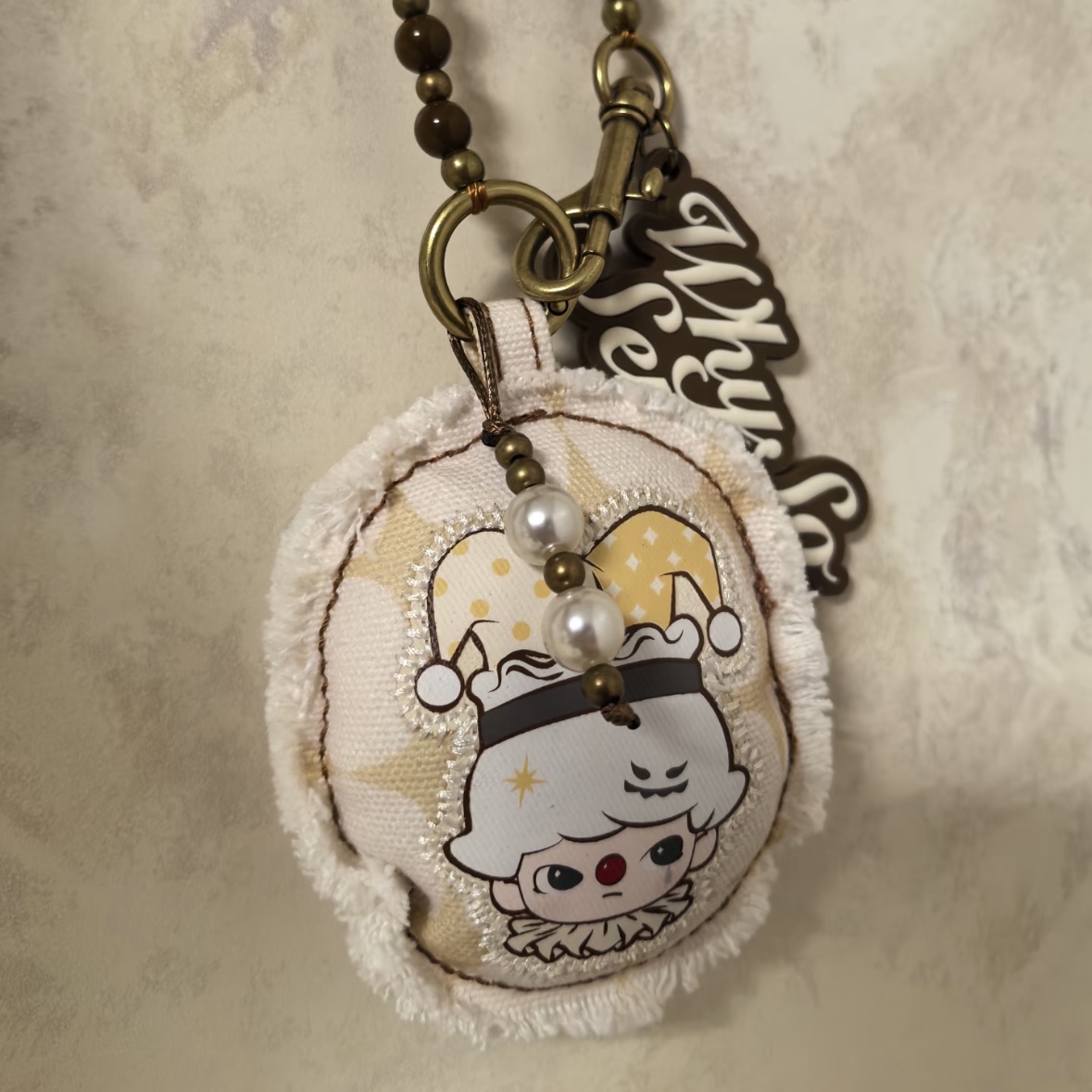 Pop Mart Why So Serious Series Pendant Chain Lumino Feast (Opened Case) 착용 스타일
