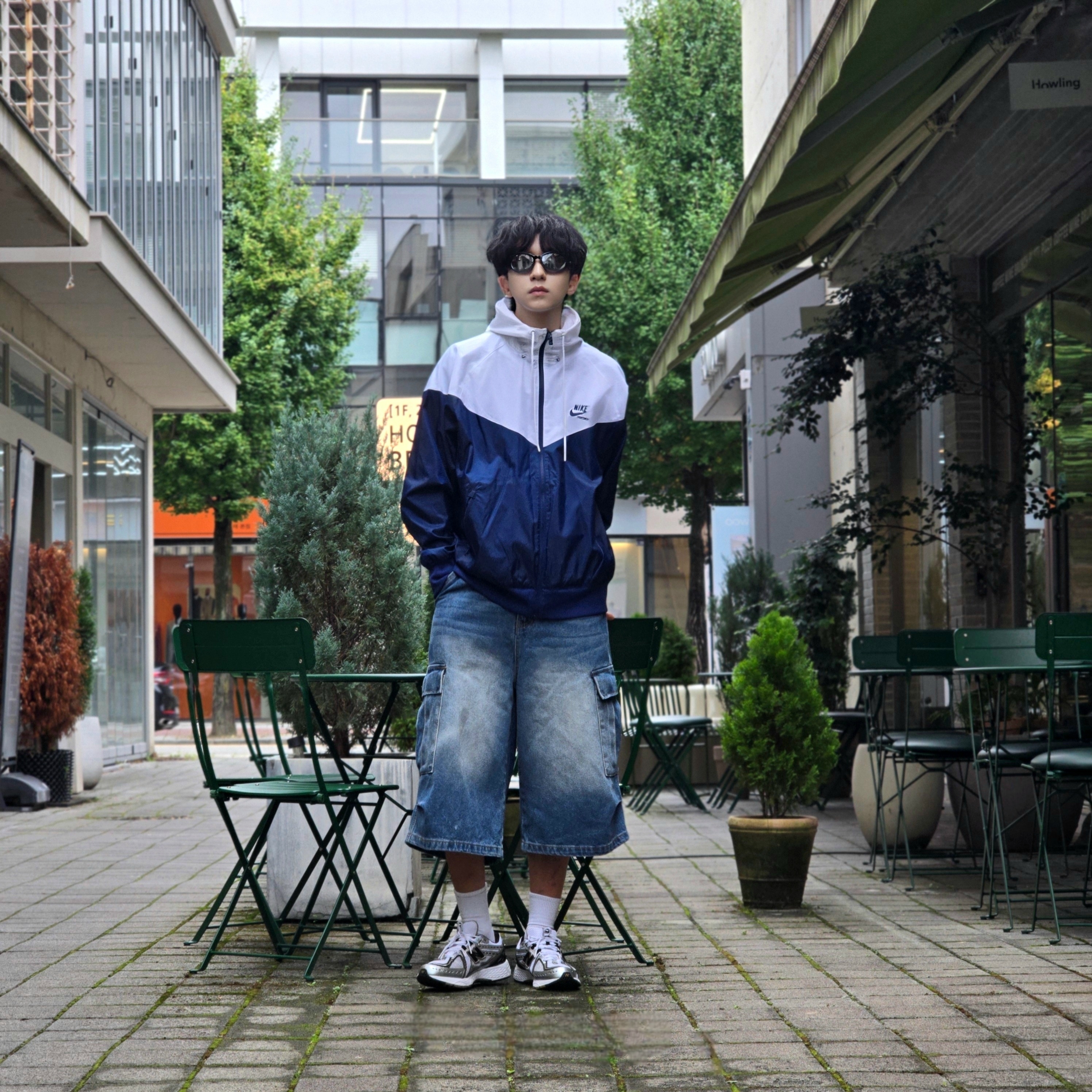Nike Windrunner Woven Lined Jacket White Blue Void - Asia, New Balance 1906R White Gold 착용 스타일 - 3
