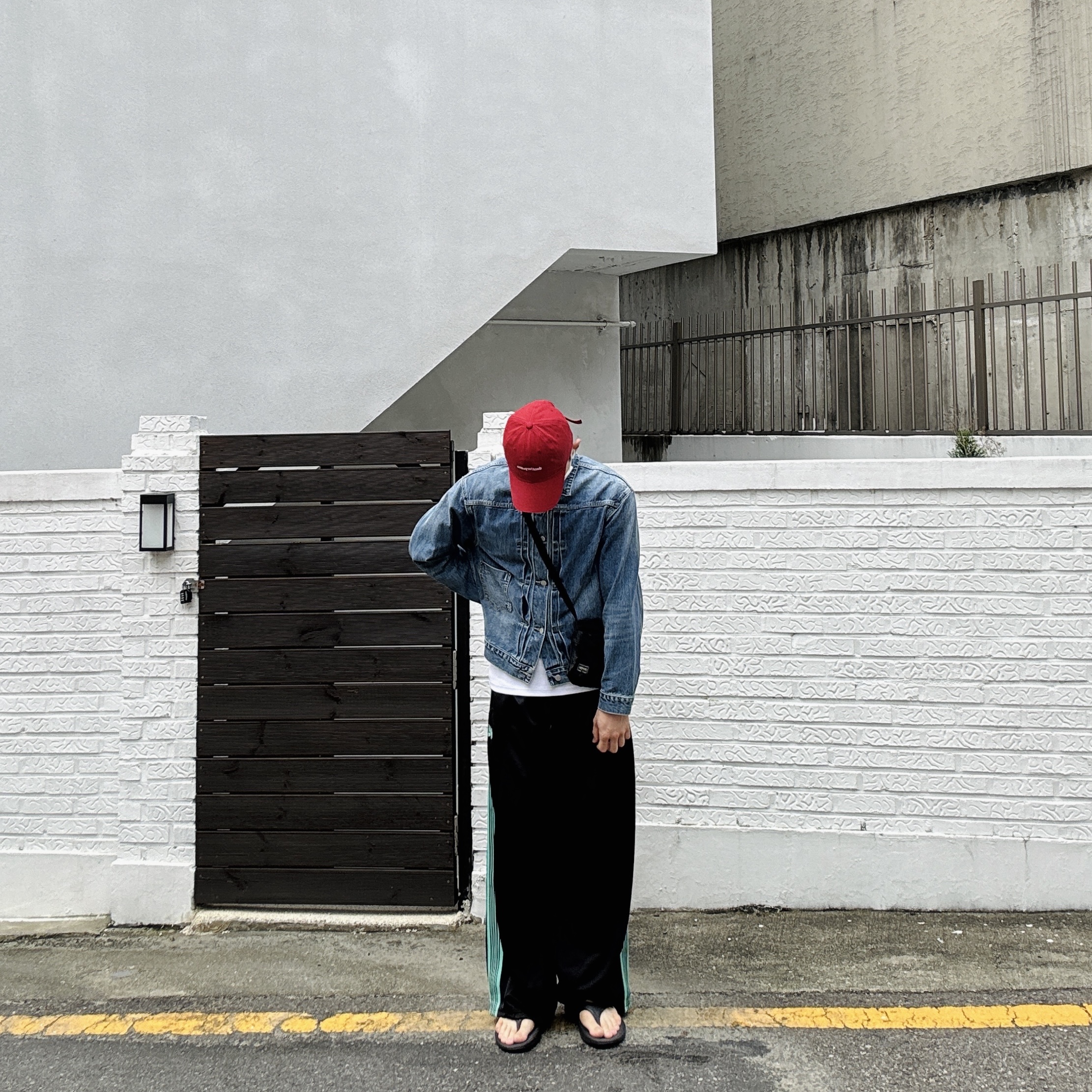 Needles x Studious H.D. Track Pants Poly Smooth Black2, Porter Force Shoulder Pouch Black 착용 스타일 - 1