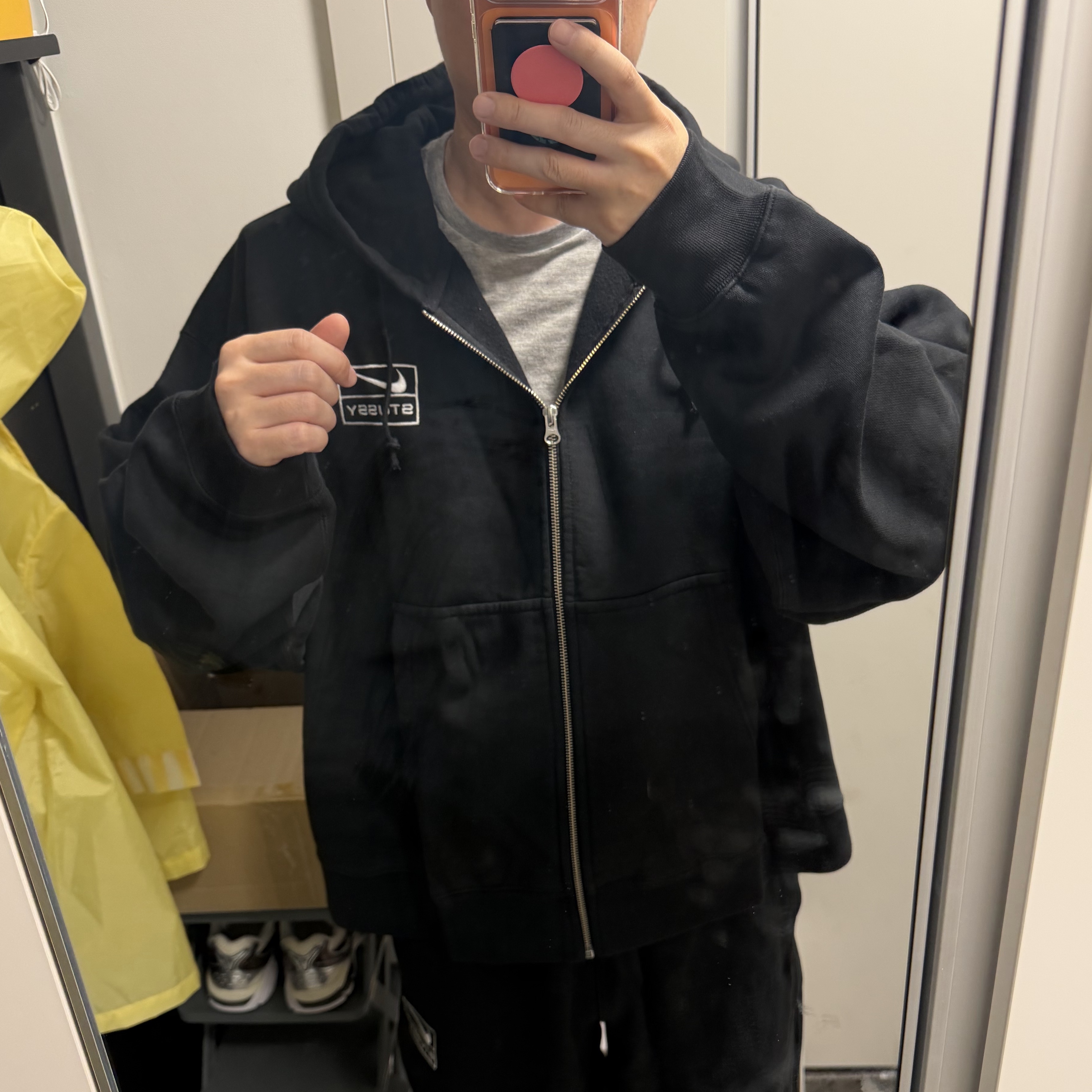 Nike x Stussy Full Zip Washed Fleece Hoodie Black (FJ9175-010) 착용 스타일