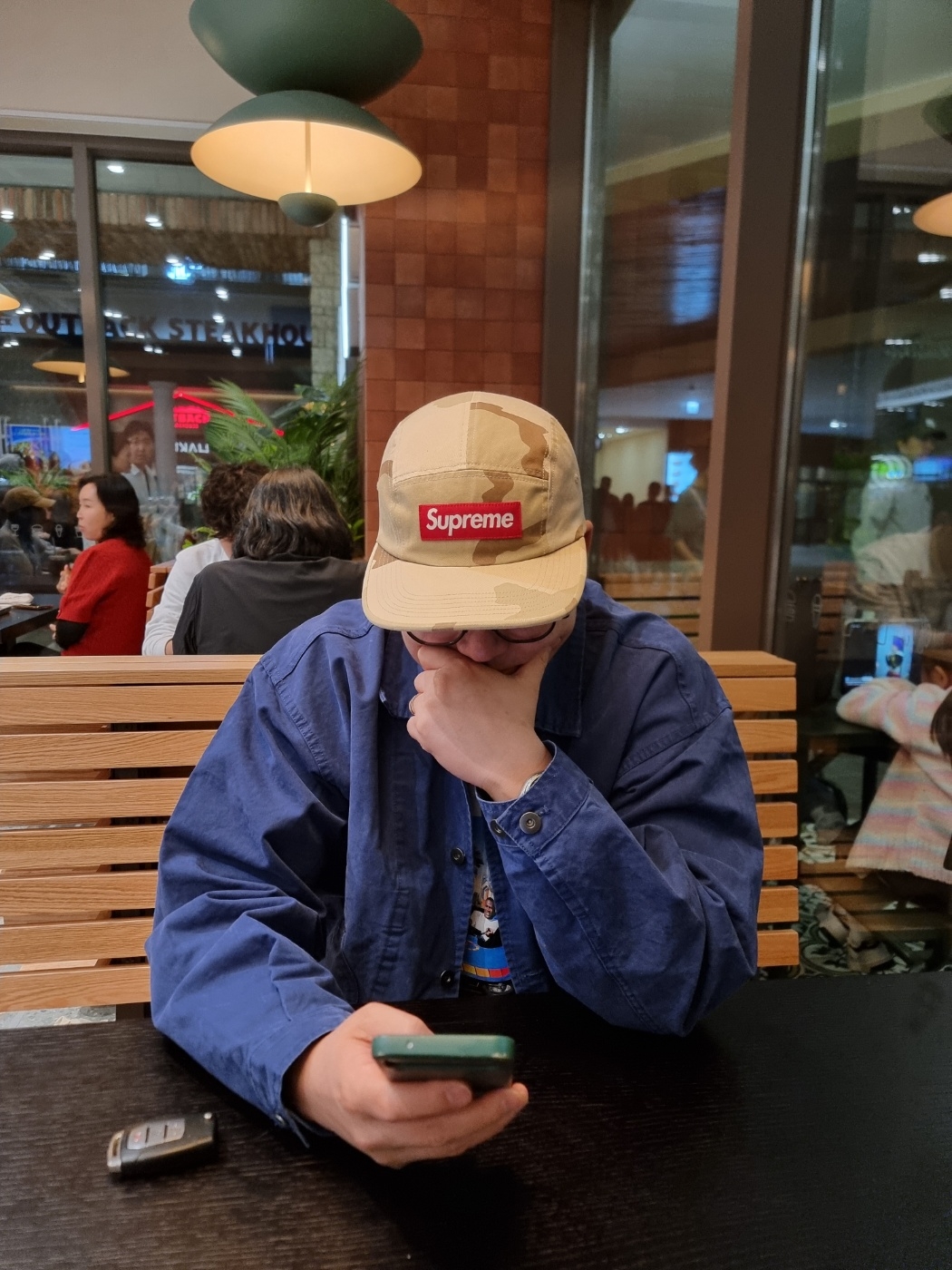 Supreme Washed Chino Twill Camp Cap Desert Camo - 24SS, SATUR Maron Nylon Padded Bomber Jacket Black 착용 스타일 - 1