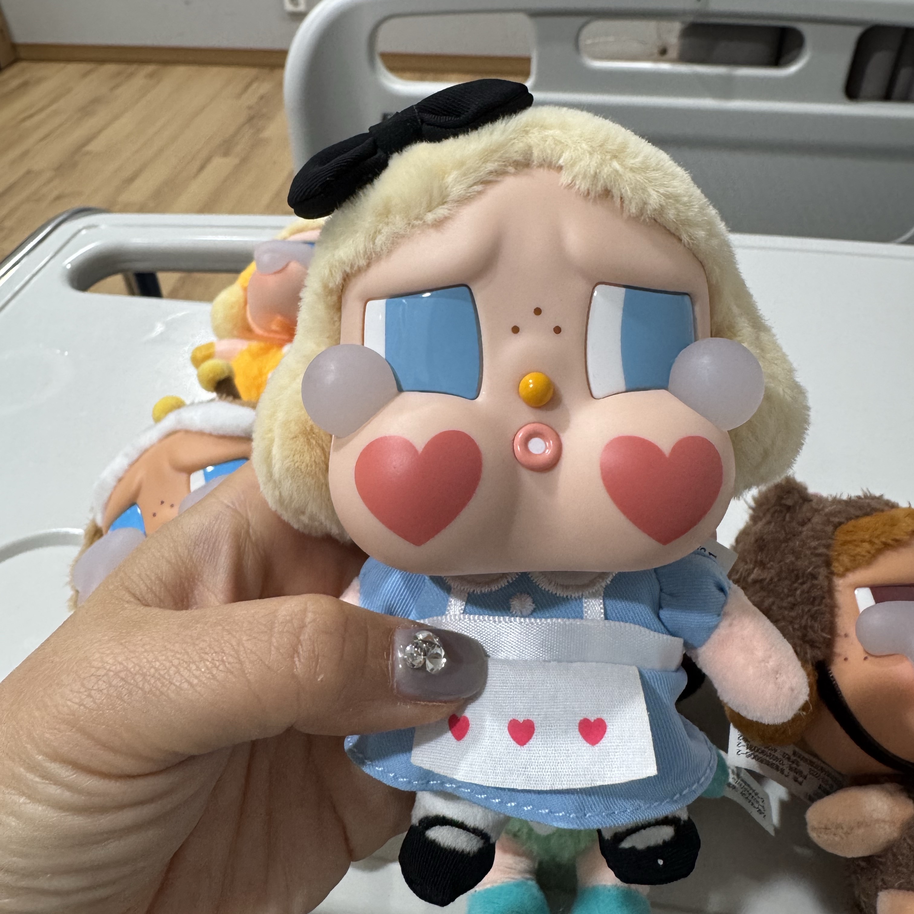 Pop Mart Crybaby Crying Again Series Plush Keyring Sealed Case (6 Blind Boxes) 착용 스타일 - 7
