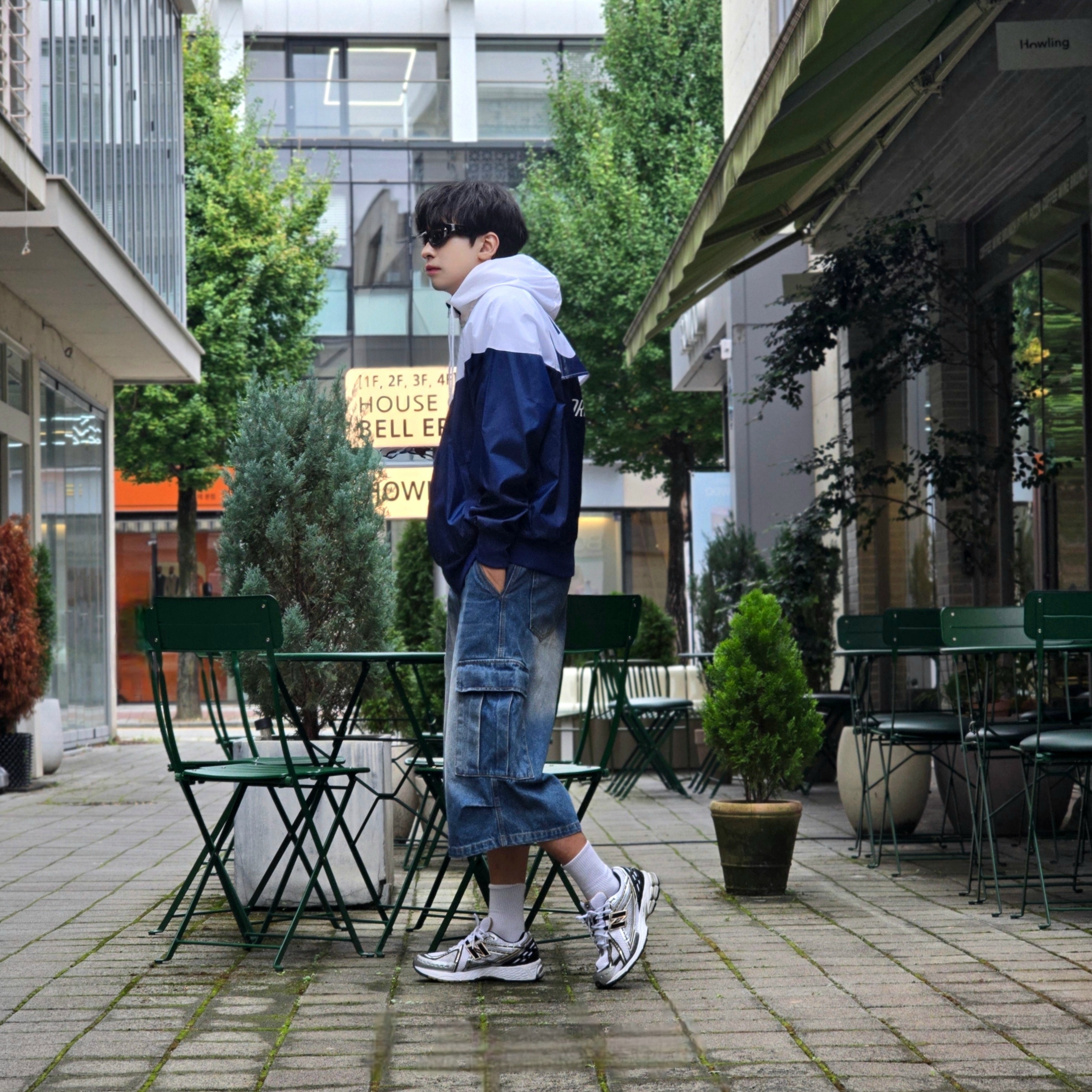 Nike Windrunner Woven Lined Jacket White Blue Void - Asia, New Balance 1906R White Gold 착용 스타일 - 2