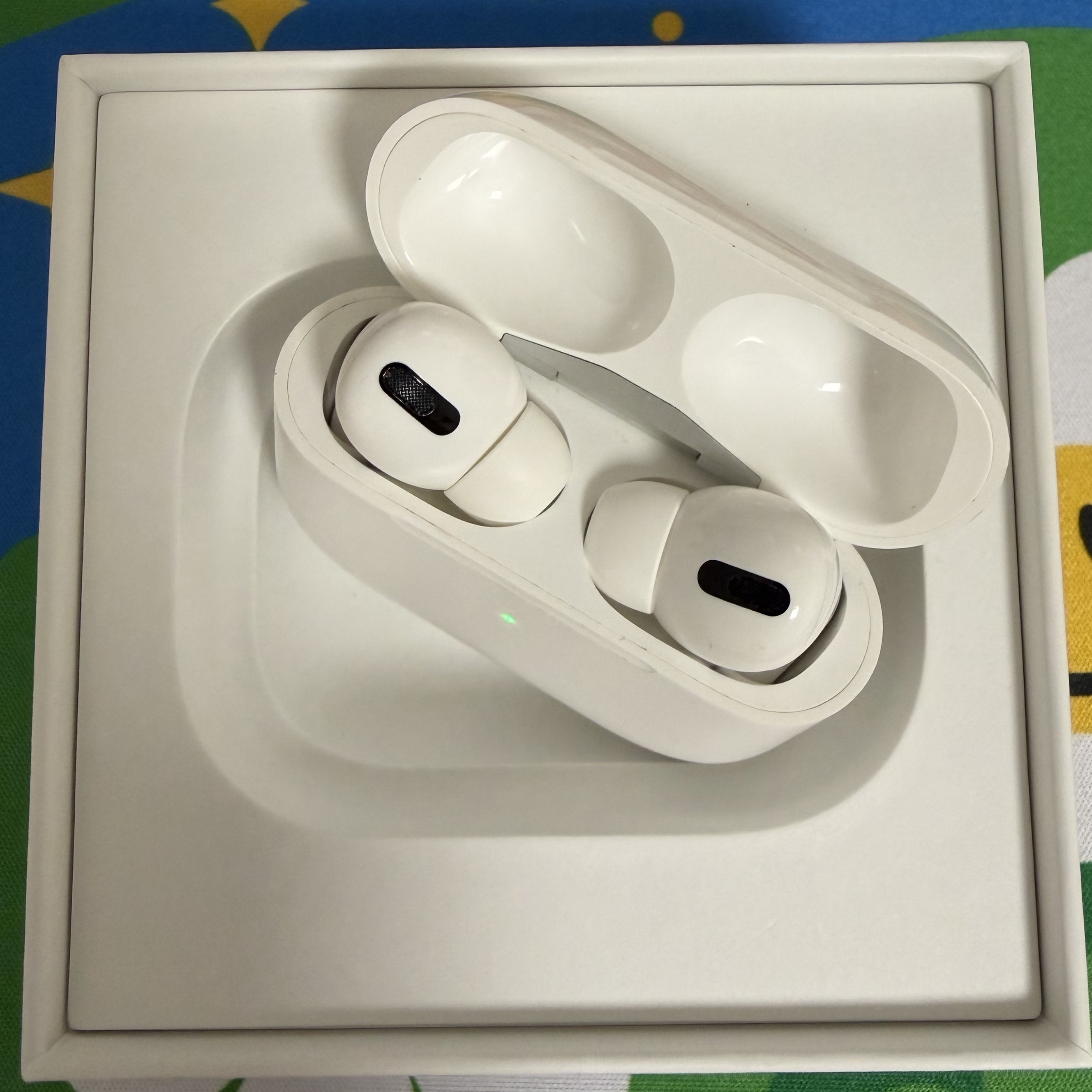 Apple Airpods Pro 2nd Gen with MagSafe Charging Case USB C (Korean Ver.) 착용 스타일 - 3